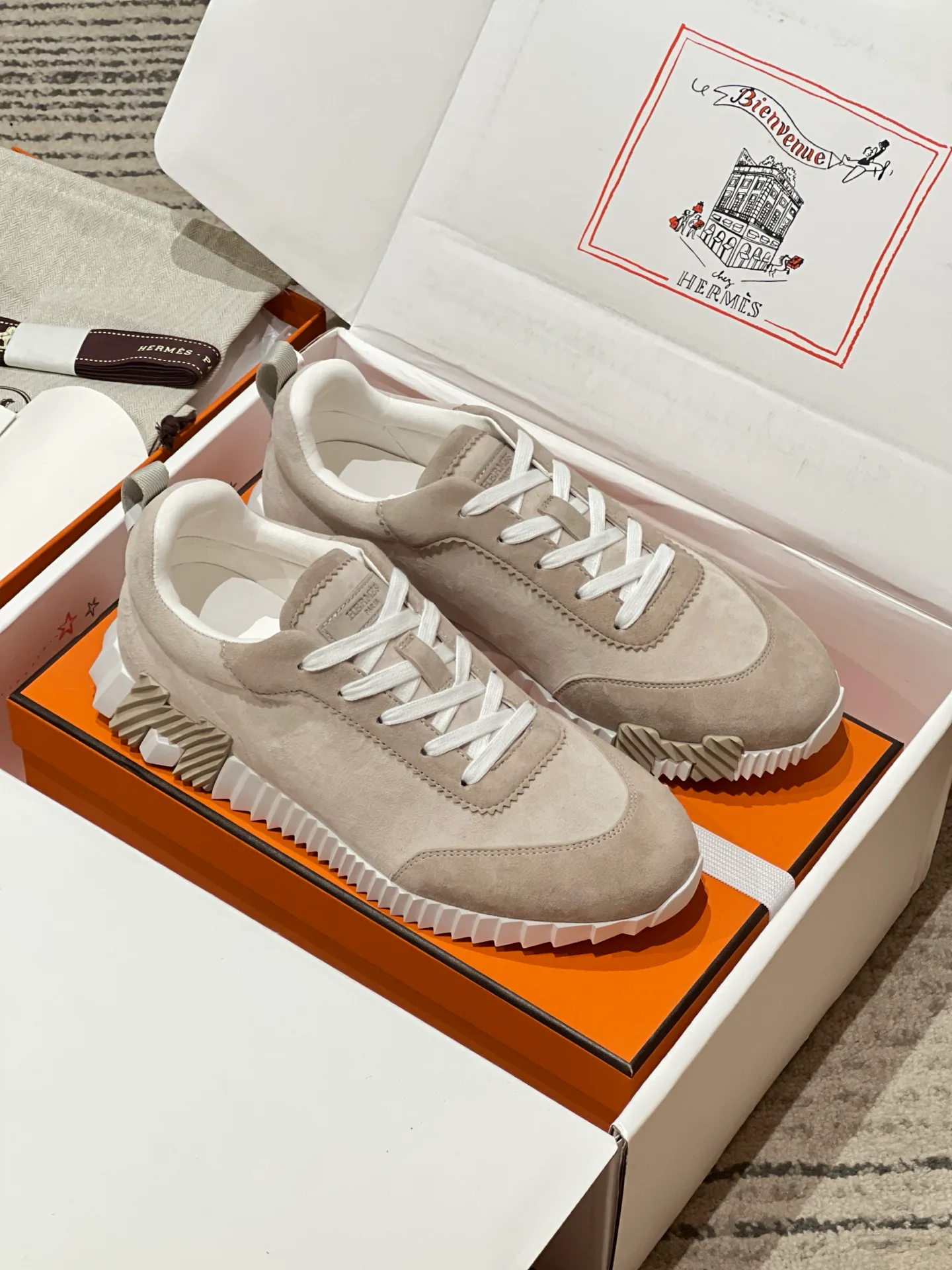 Women's Sneakers HERMES 18080316