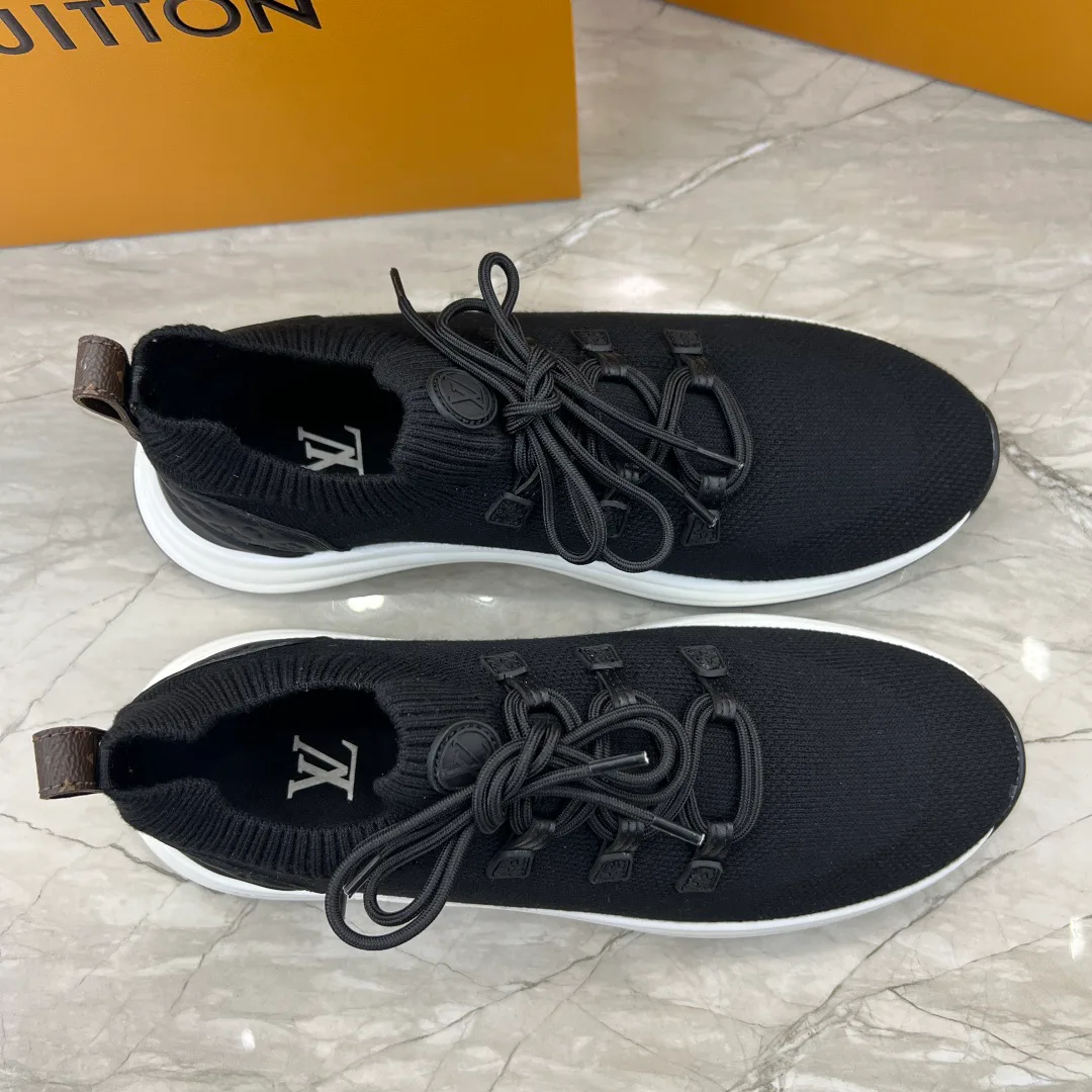 Men's Sneakers LOUIS VUITTON 18227070