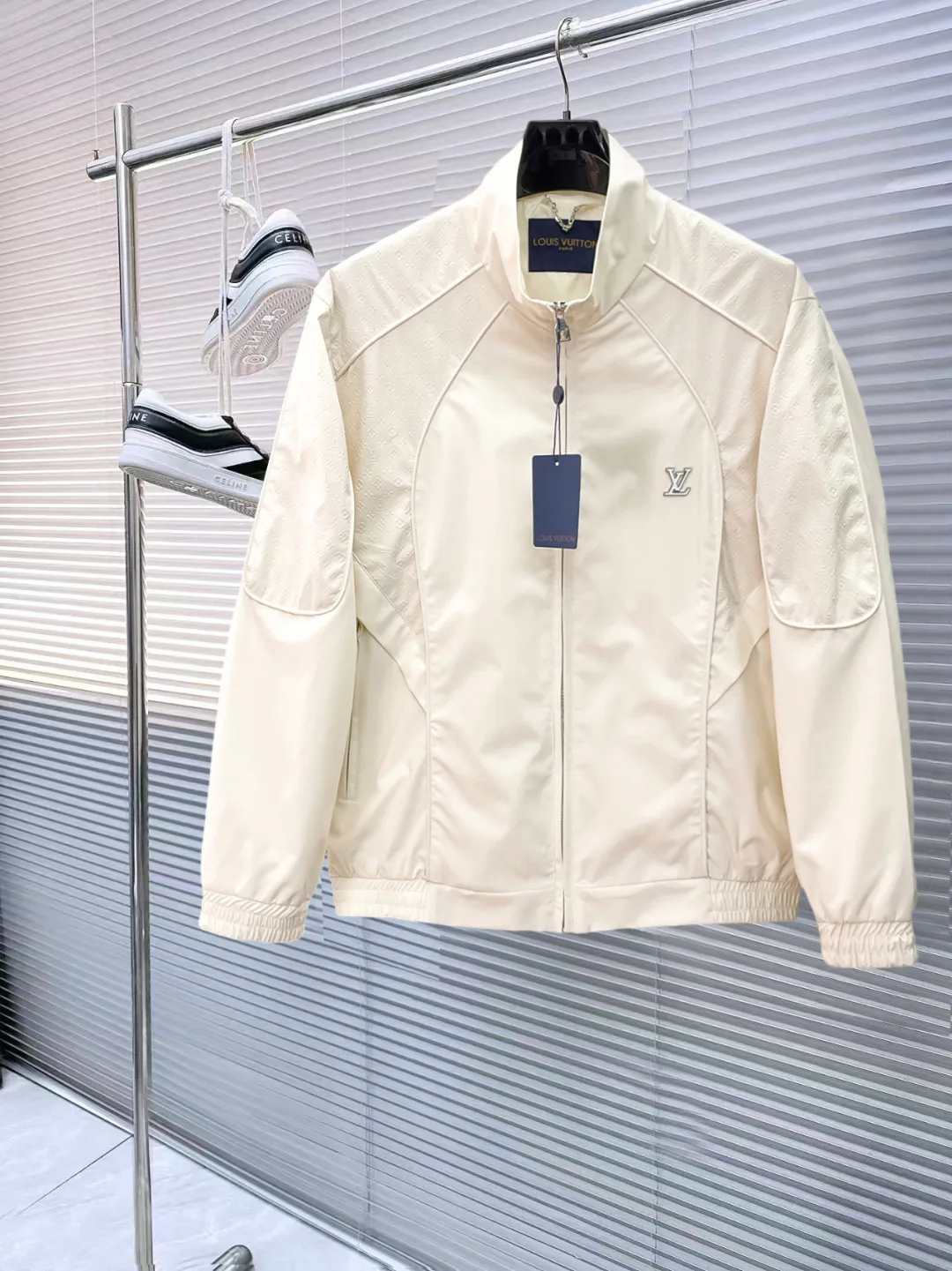 Men's Jackets And Down Jackets LOUIS VUITTON 17966734