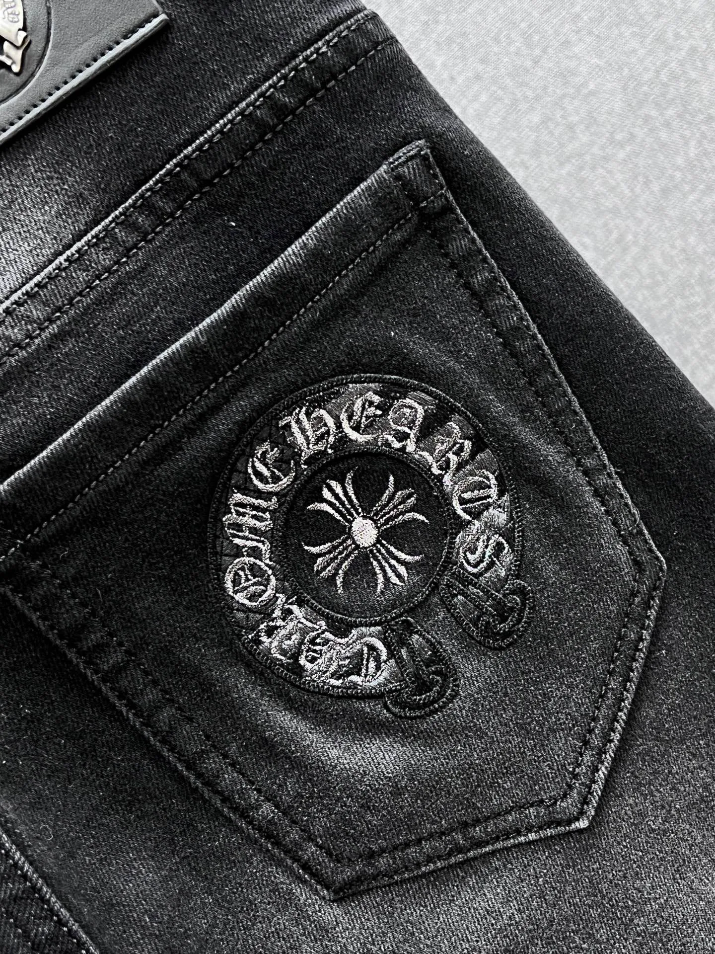 Men's Jeans CHROME HEARTS 18097852