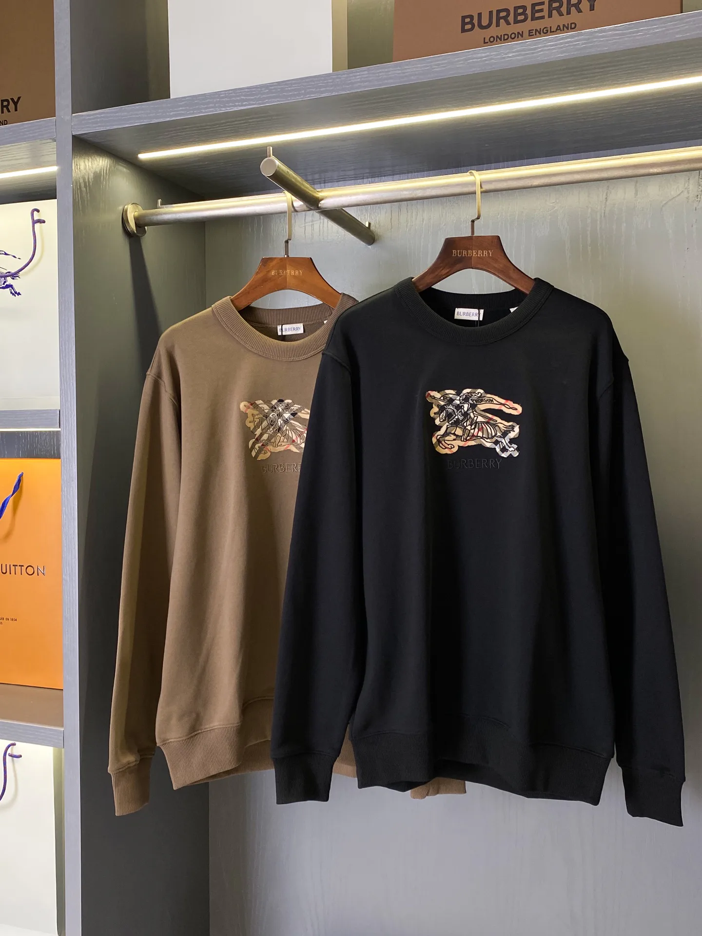 Women's Sweatshirts And Hoodies BURBERRY 18141399