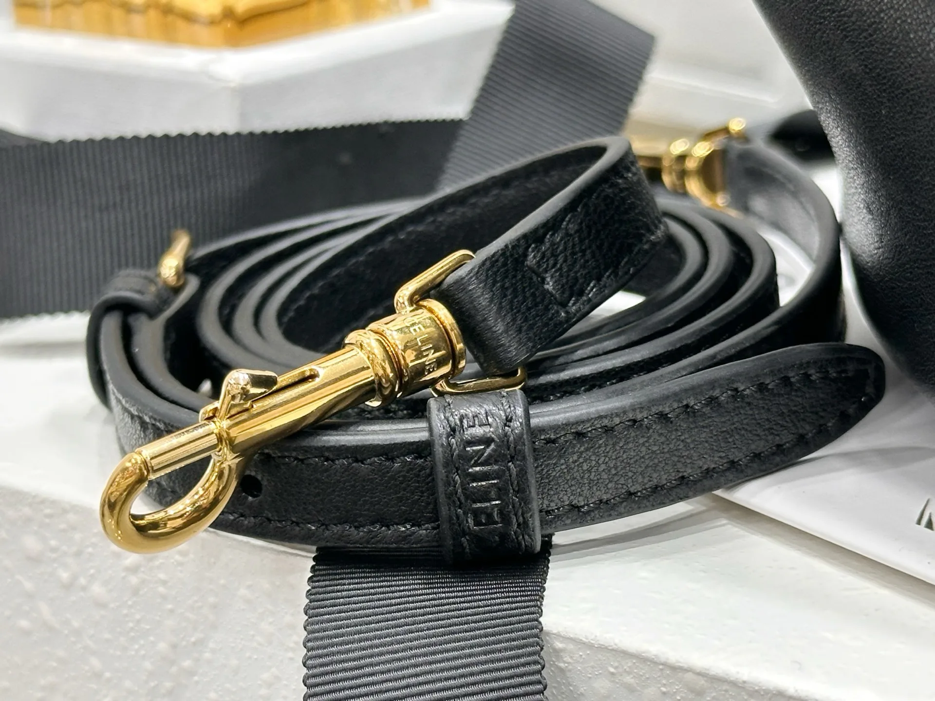 Women's Classic Handbags CELINE 18210838
