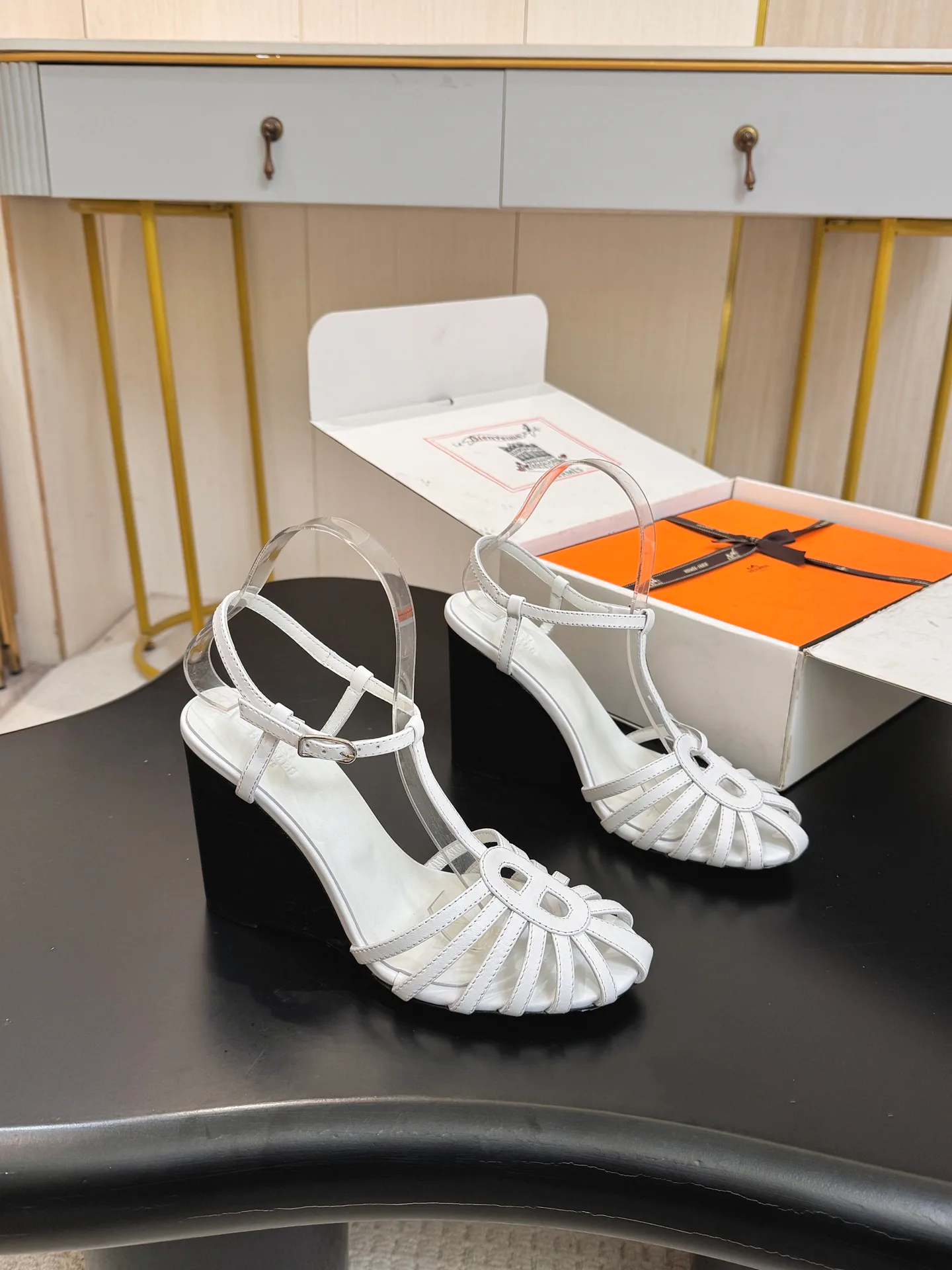 Women's Open-Toe Sandals HERMES 18103844