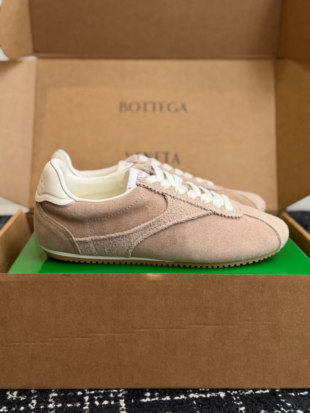 Women's Sneakers BOTTEGA VENETA 18260312