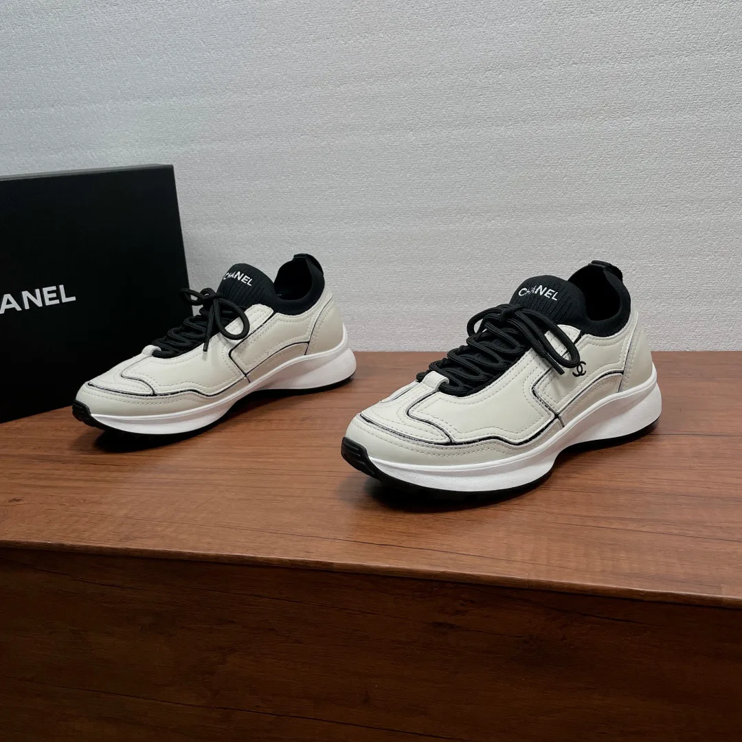Women's Sneakers CHANEL 17542458