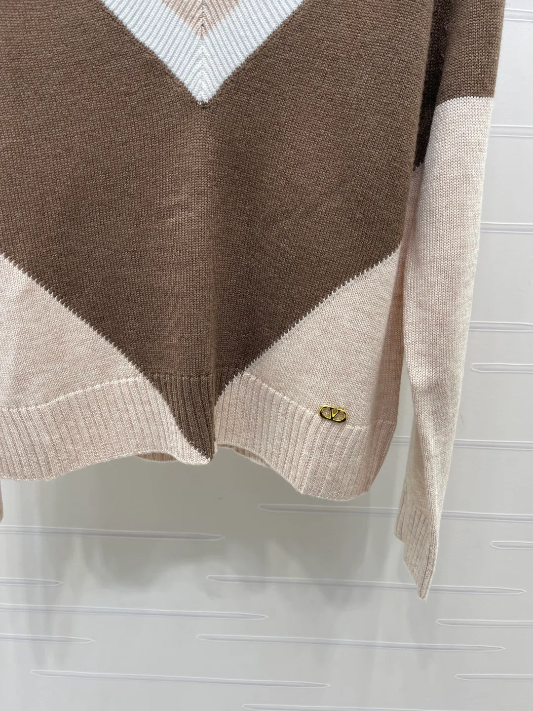 Women's Jumpers And Sweaters VALENTINO 18140973