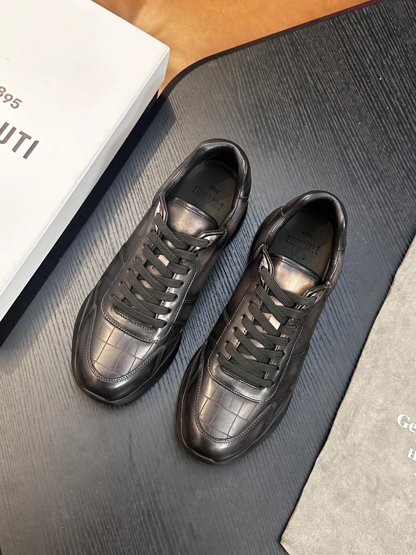 Men's Sneakers BERLUTI 18452736