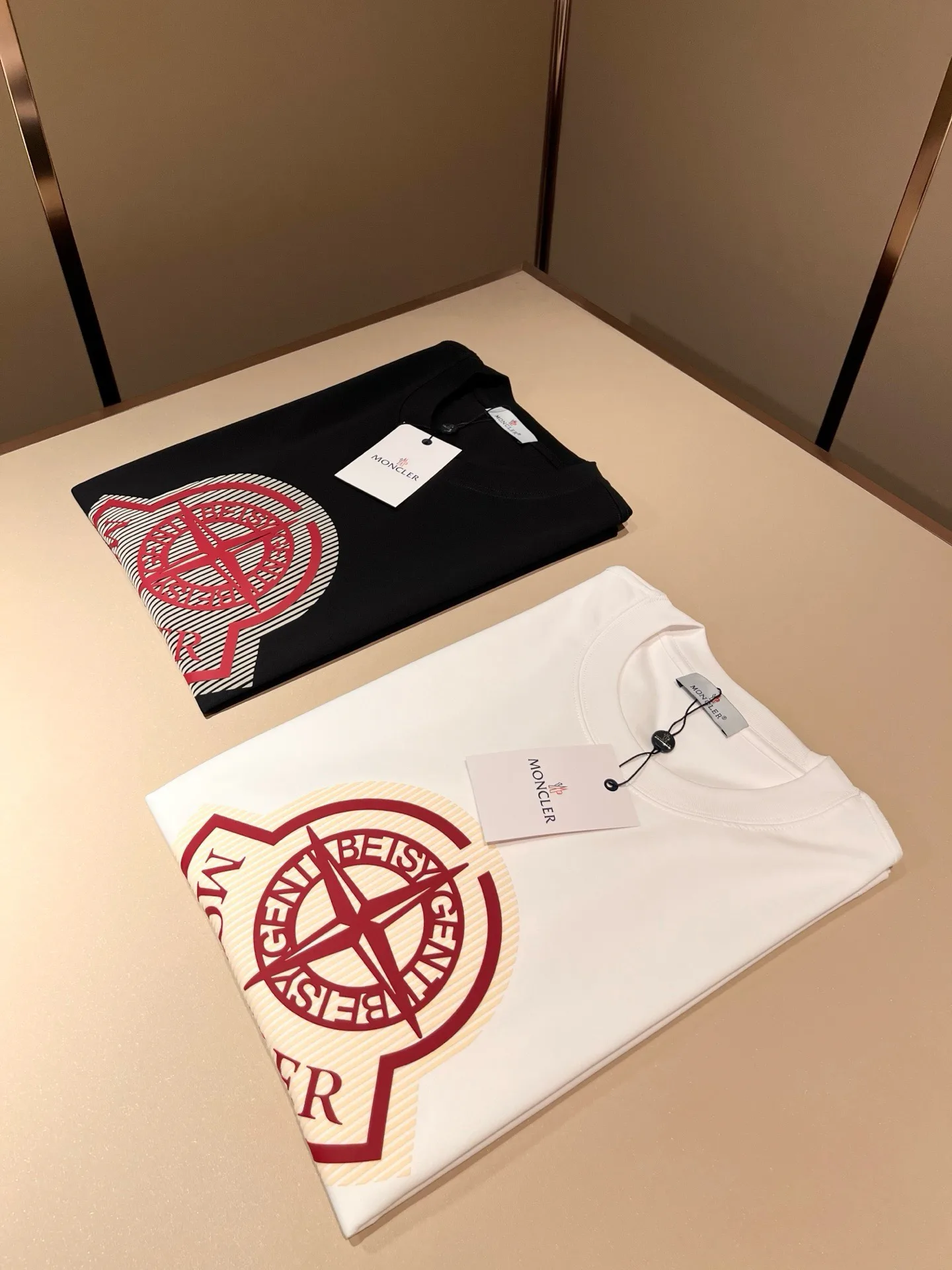 Футболки Мужские Moncler 18592698