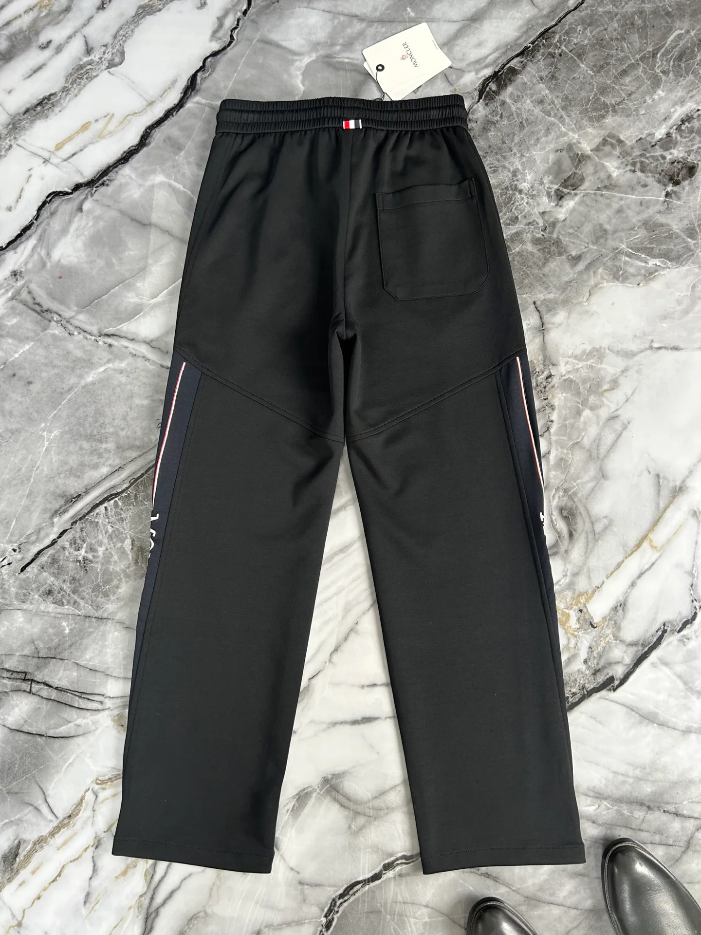 Men's Trousers MONCLER 17642137