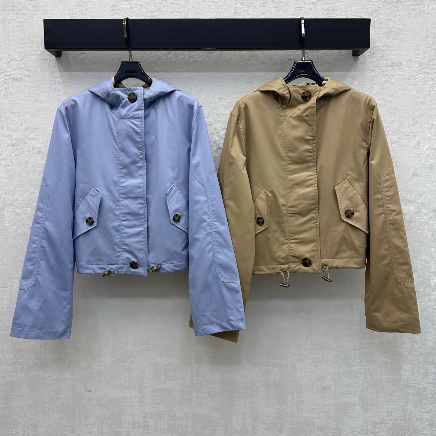 Women's Jackets And Down Jackets BURBERRY 16986851