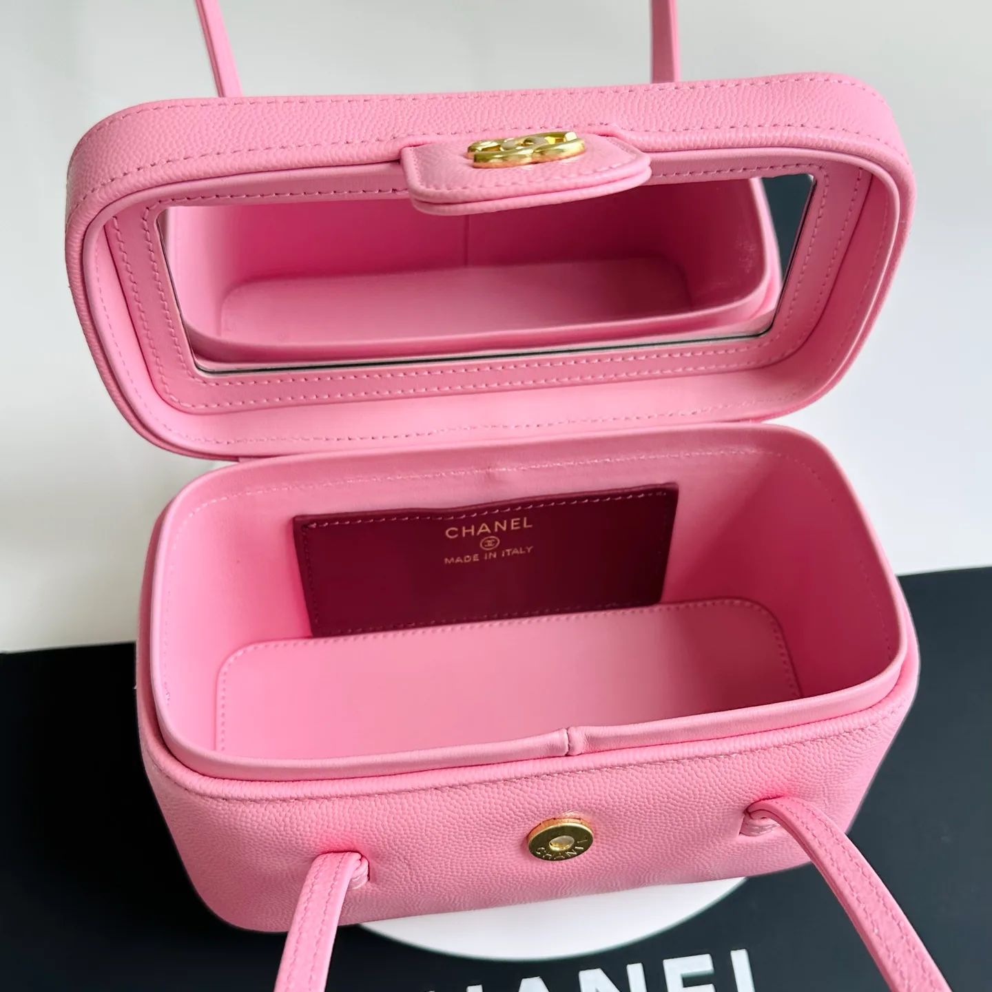 Women's Classic Handbags CHANEL 18058498