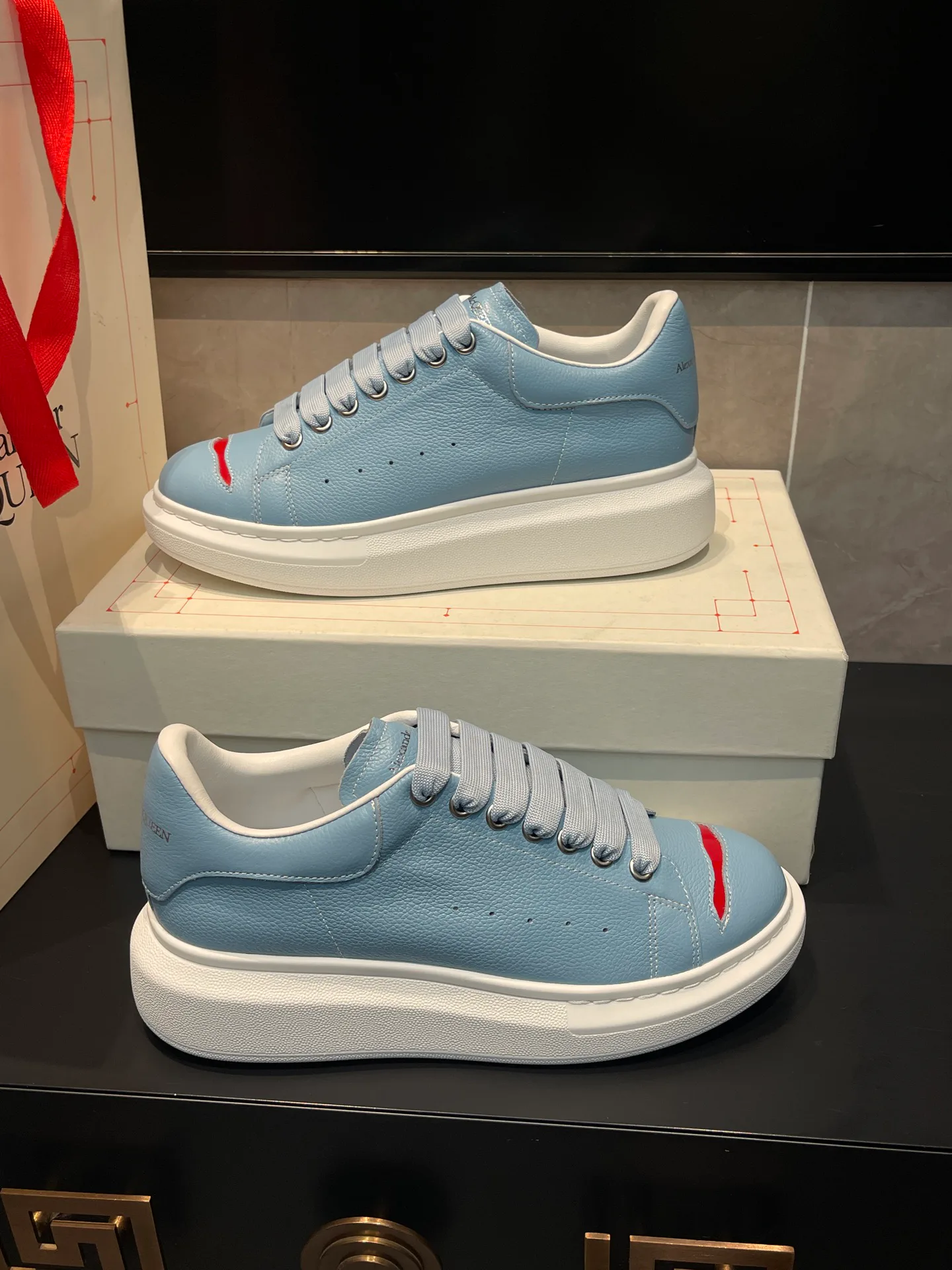 Women's Sneakers ALEXANDER MCQUEEN 18363939