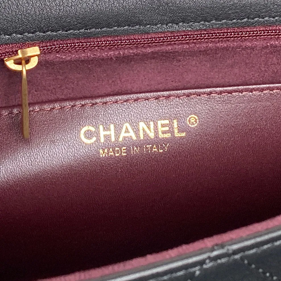 Women's Classic Handbags CHANEL 18000304