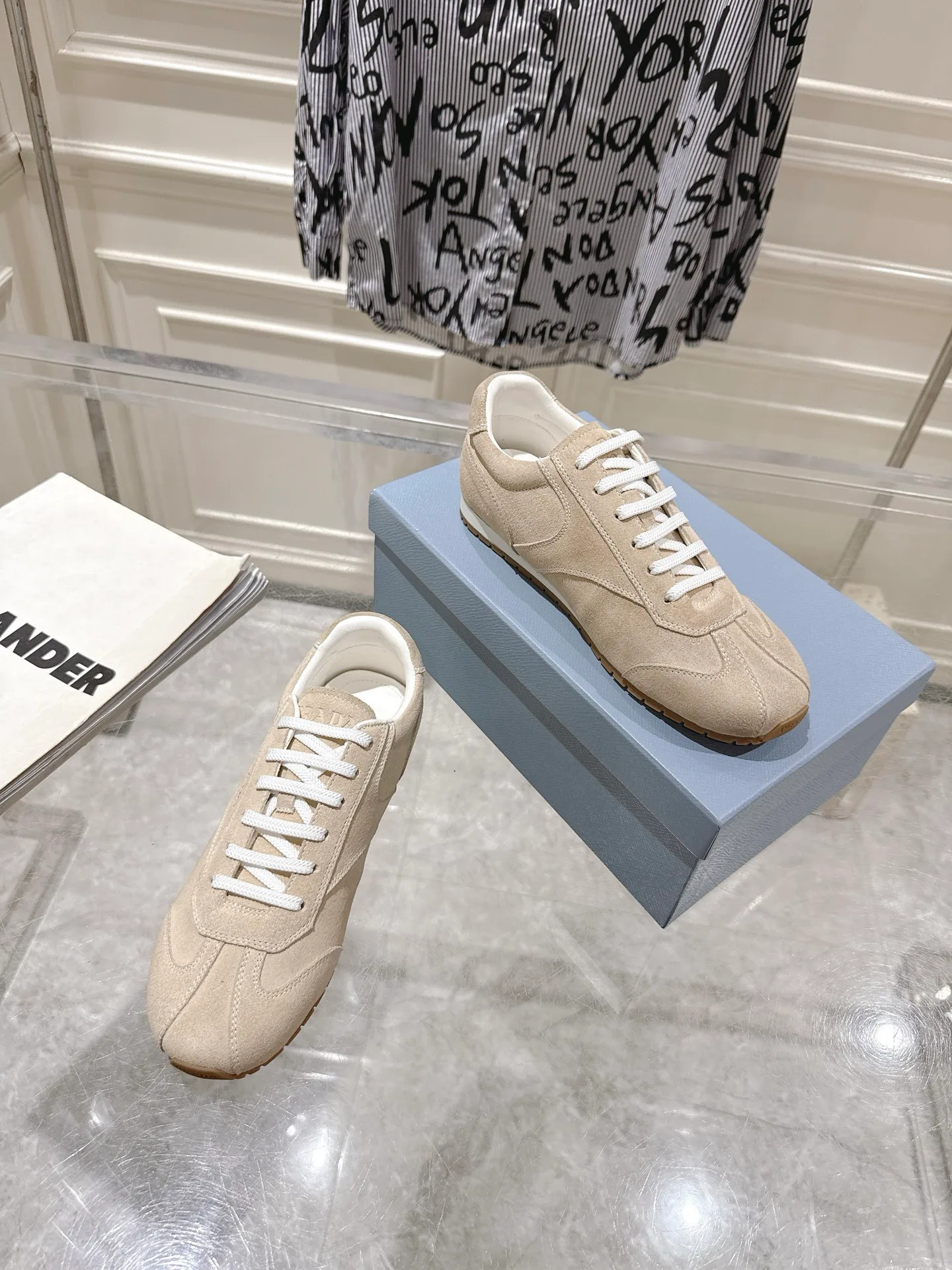 Women's Sneakers PRADA 18508344