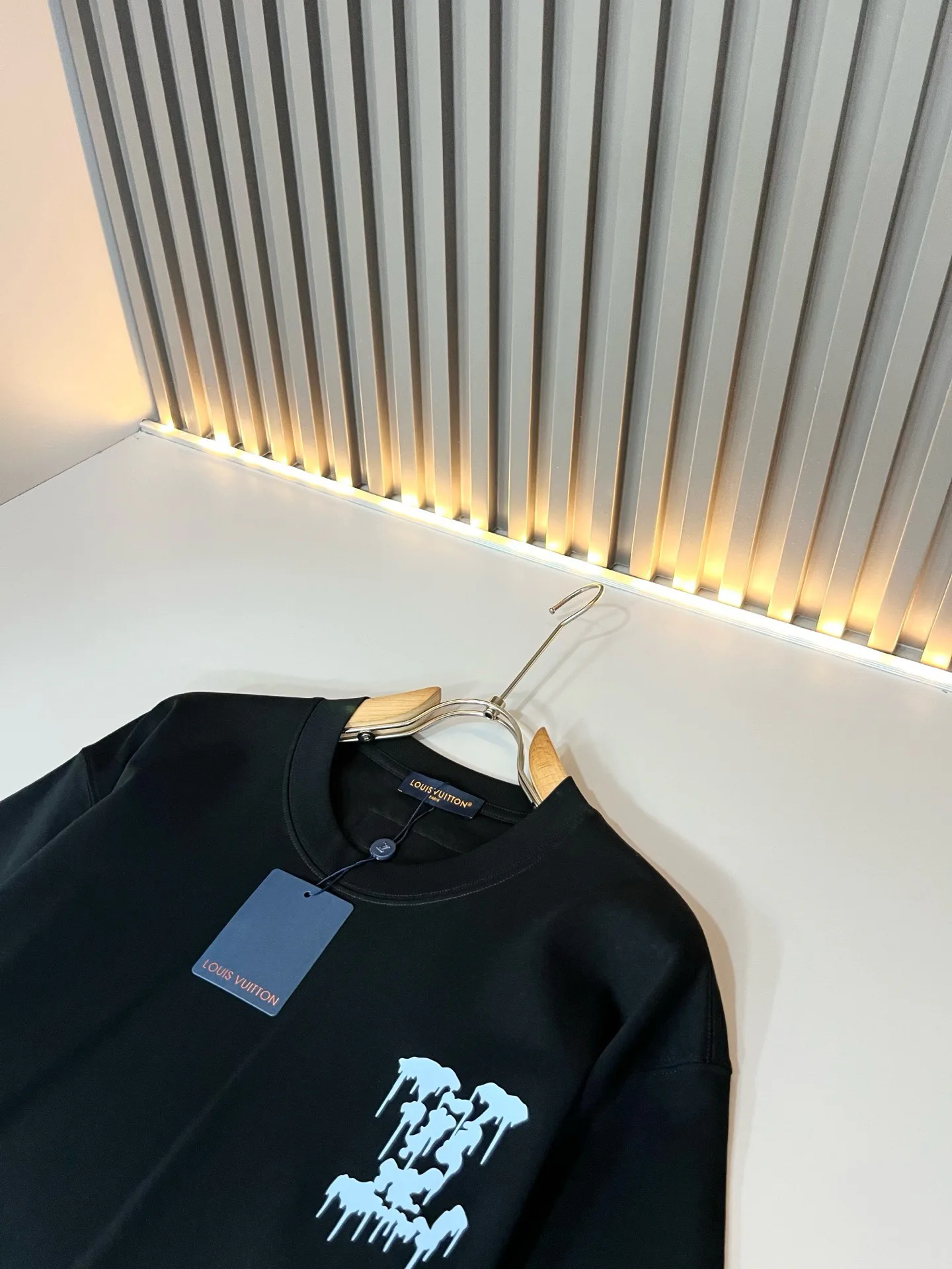 Men's T-Shirts LOUIS VUITTON 18243908