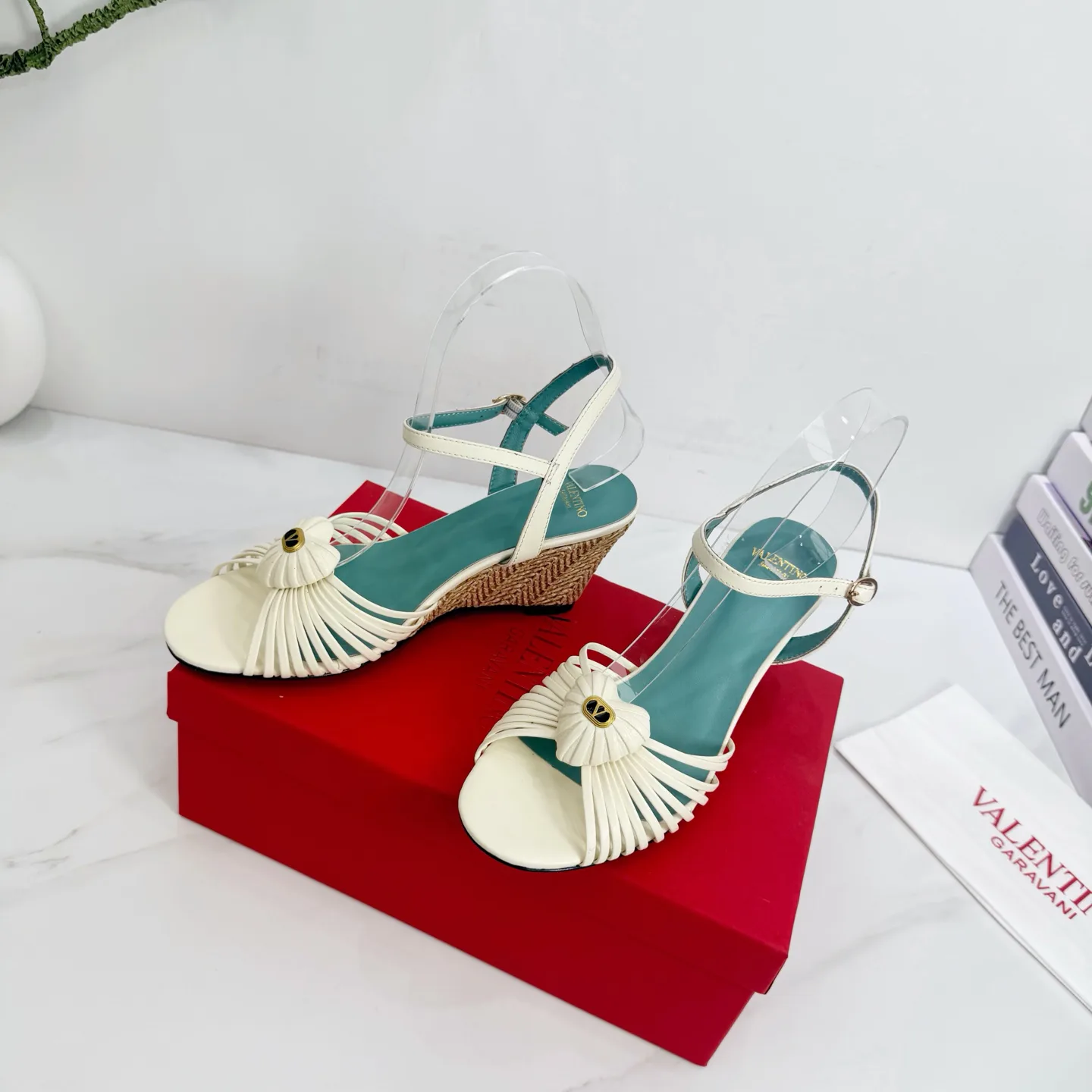 Women's Open-Toe Sandals VALENTINO 17802869