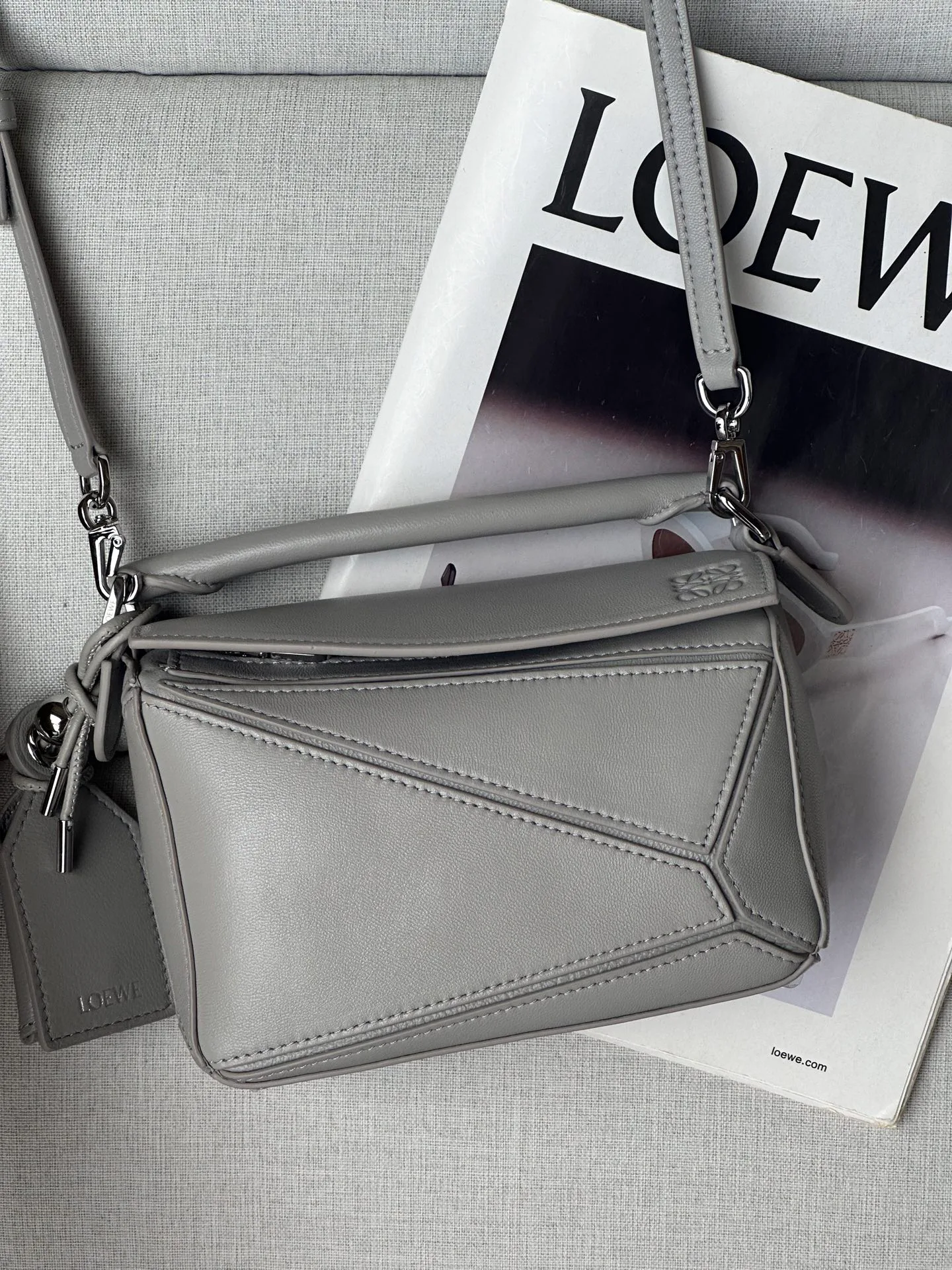 Women's Classic Handbags LOEWE 16839126