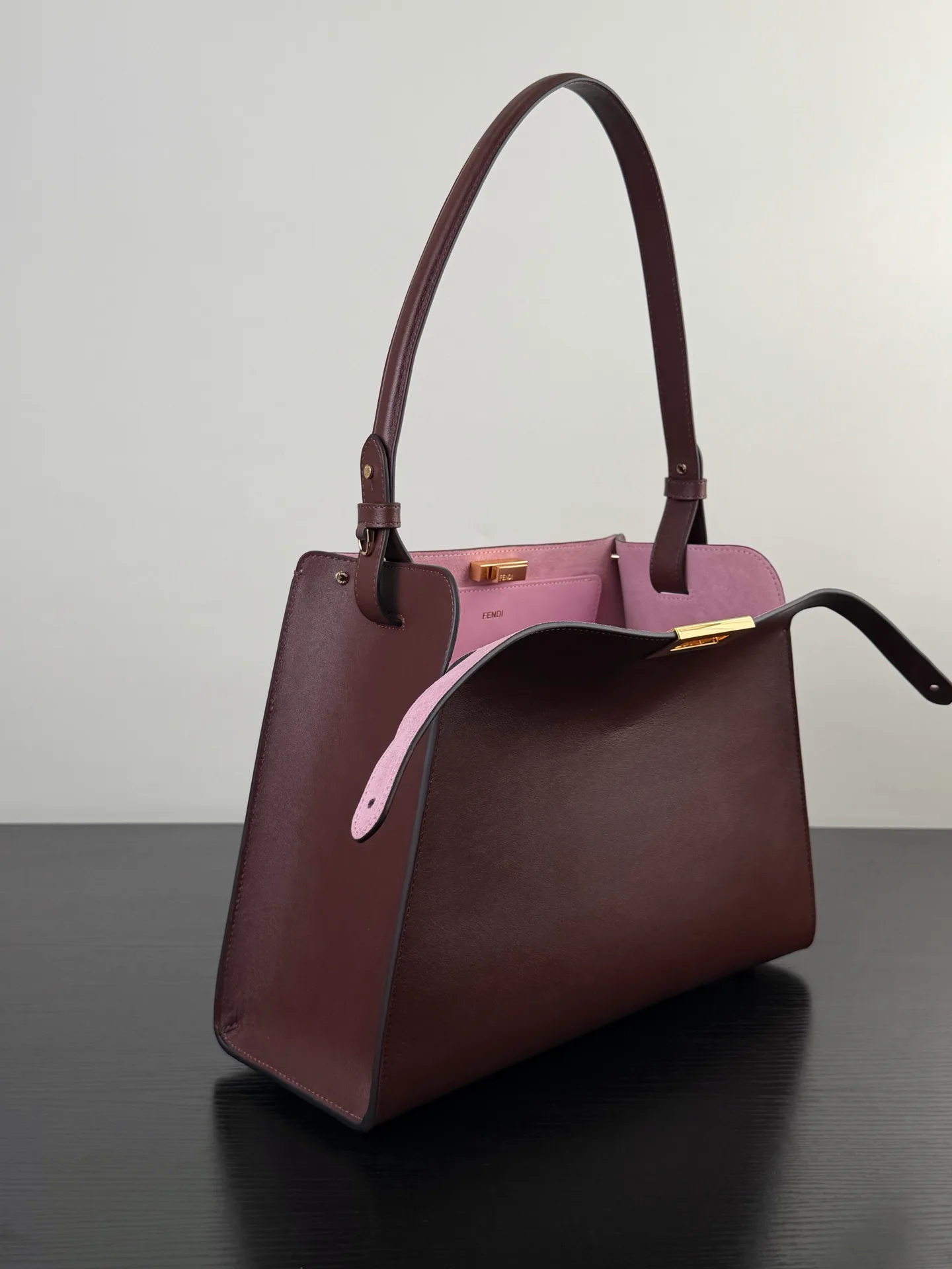 Women's Classic Handbags FENDI 17901900