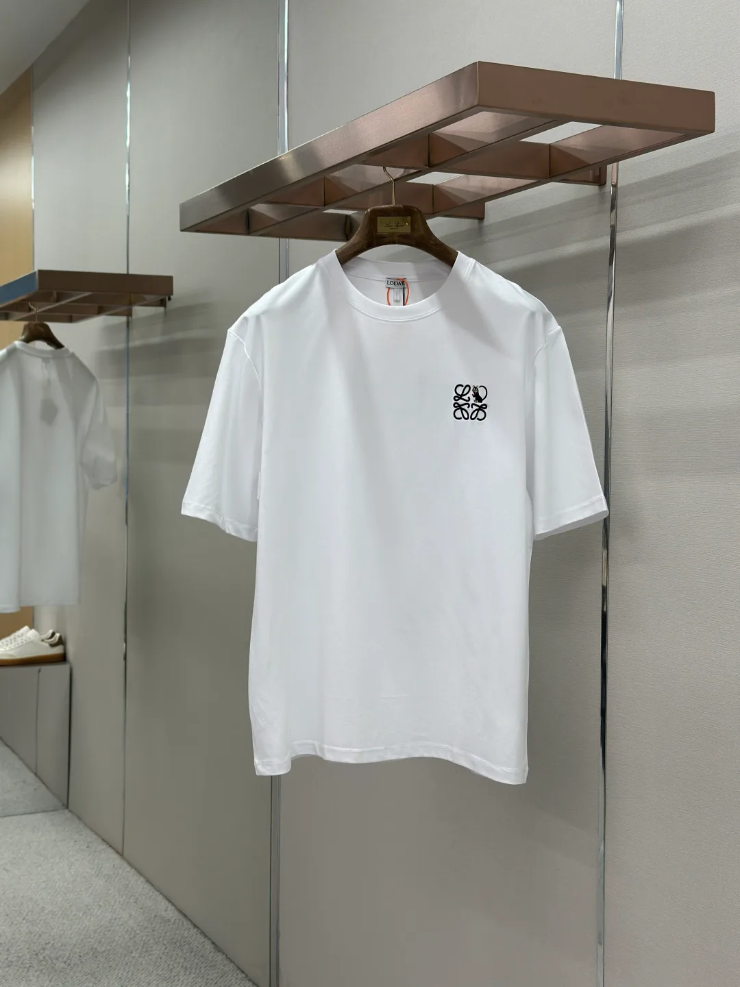 Women's T-Shirts LOEWE 18191137