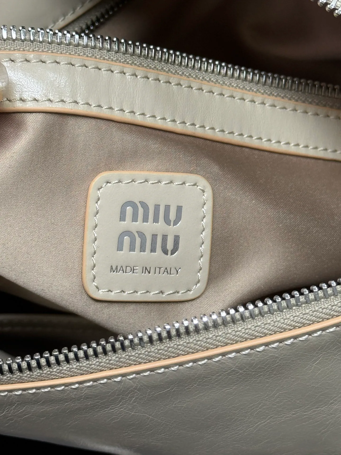 Women's Classic Handbags MIU MIU 18221851