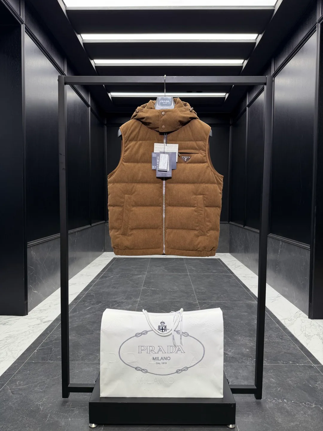 Men's Vests PRADA 18416877