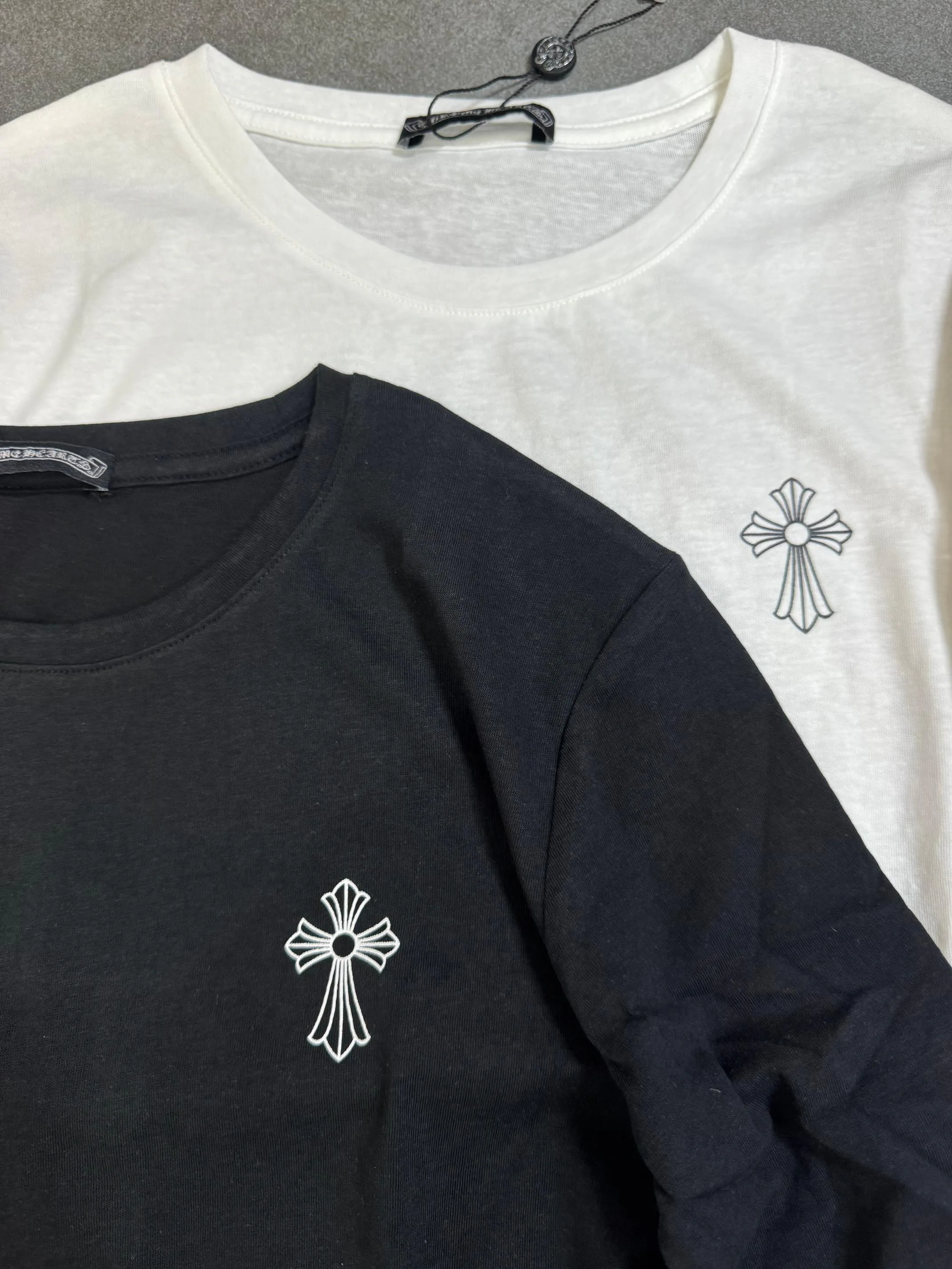 Women's T-Shirts CHROME HEARTS 17596744