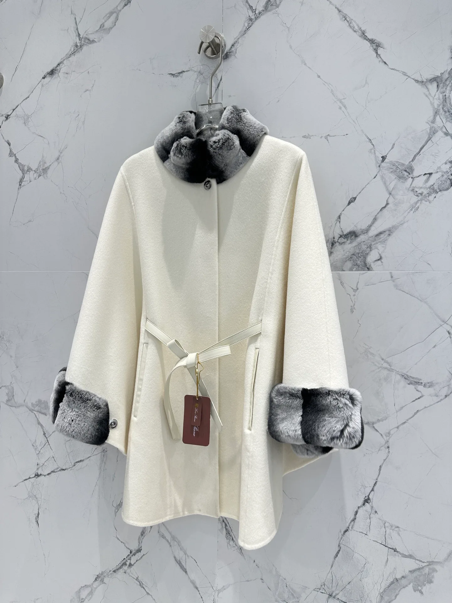 Women's Coats LORO PIANA 18513174