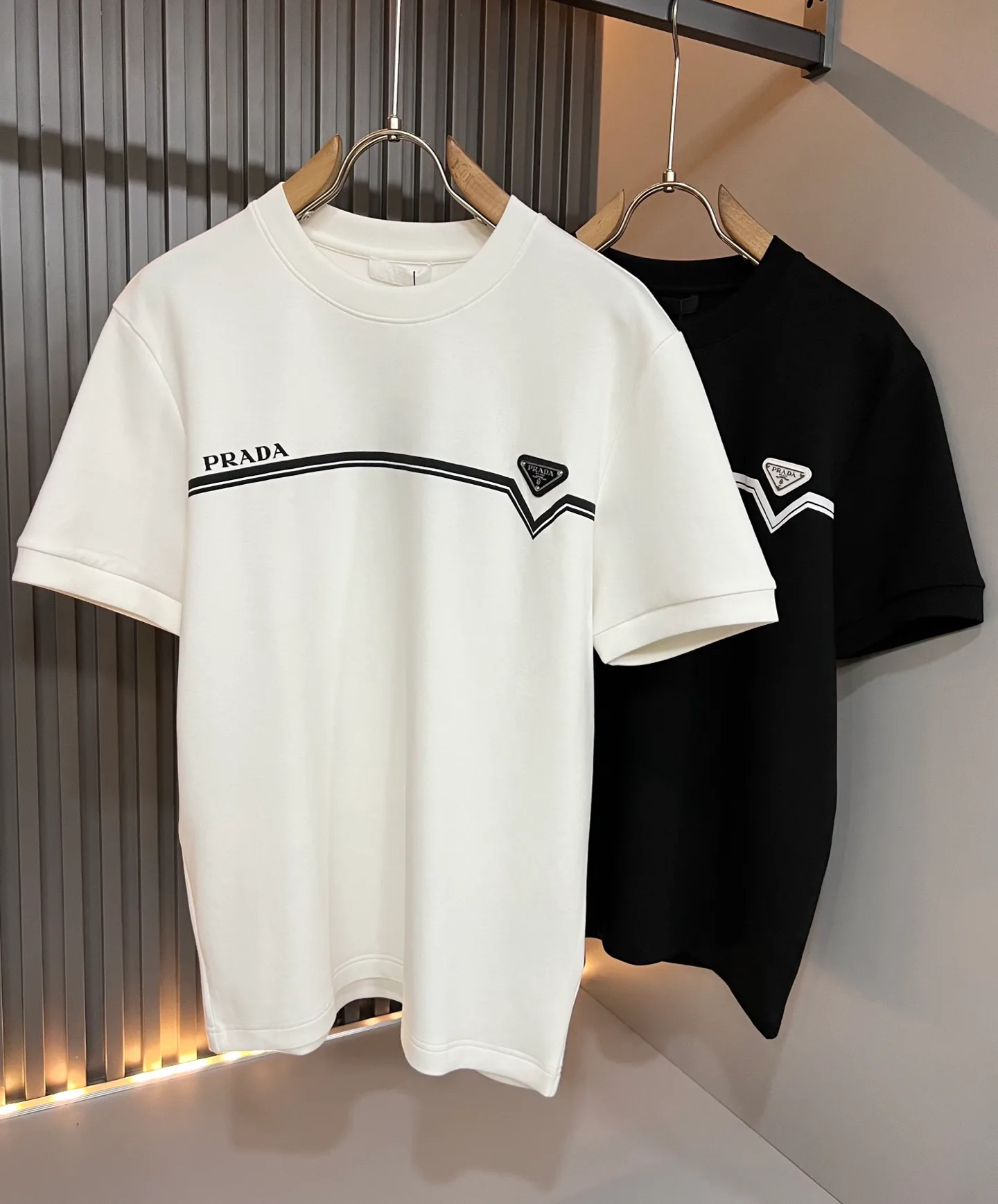 Men's T-Shirts PRADA 18519516