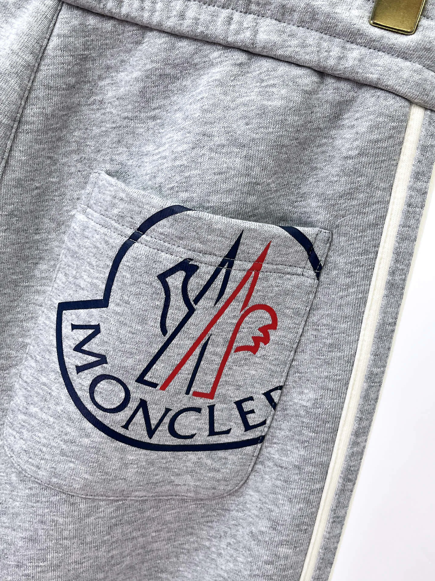 Men's Trousers MONCLER 18399416