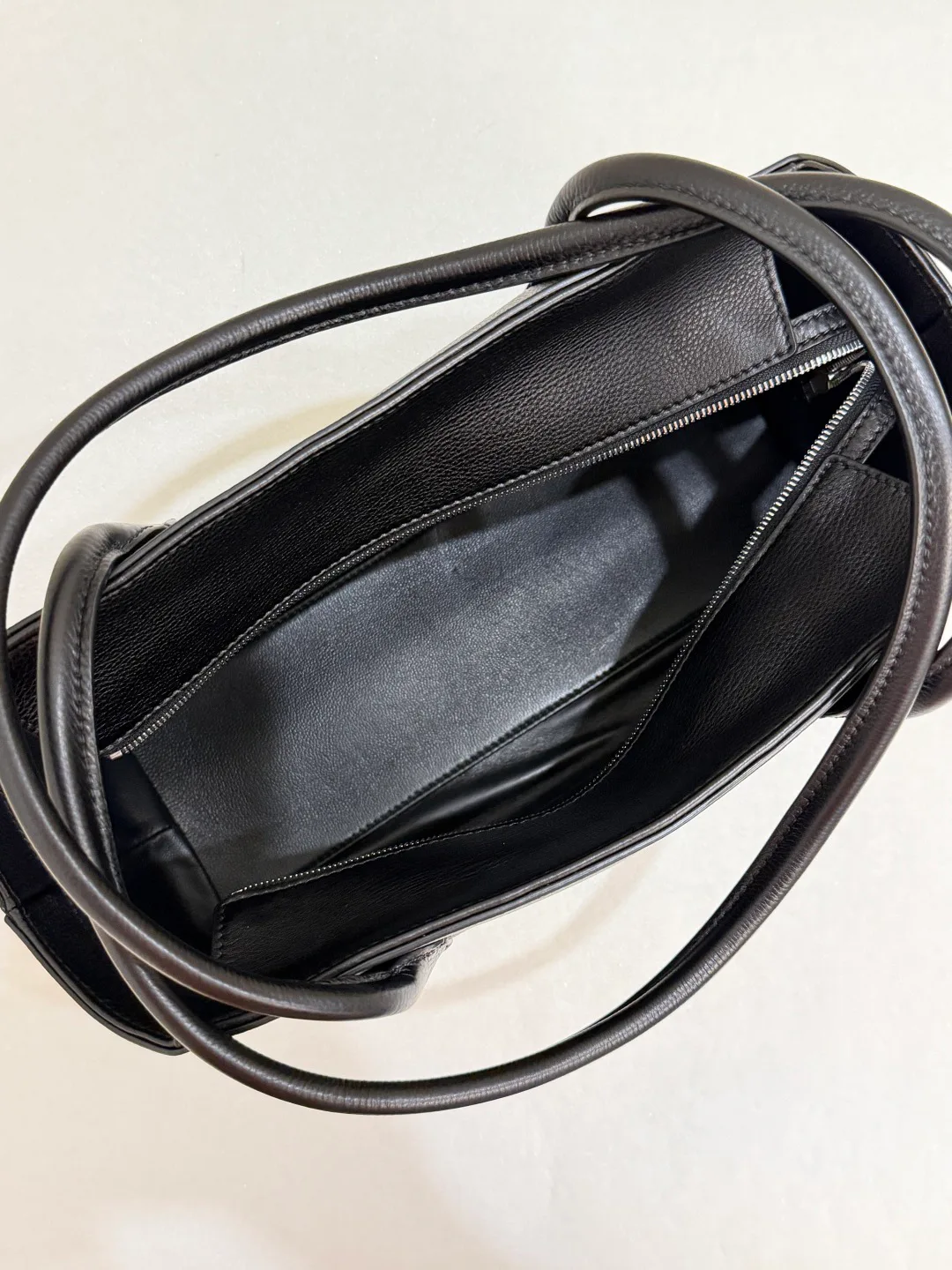 Women's Classic Handbags THE ROW 18161946