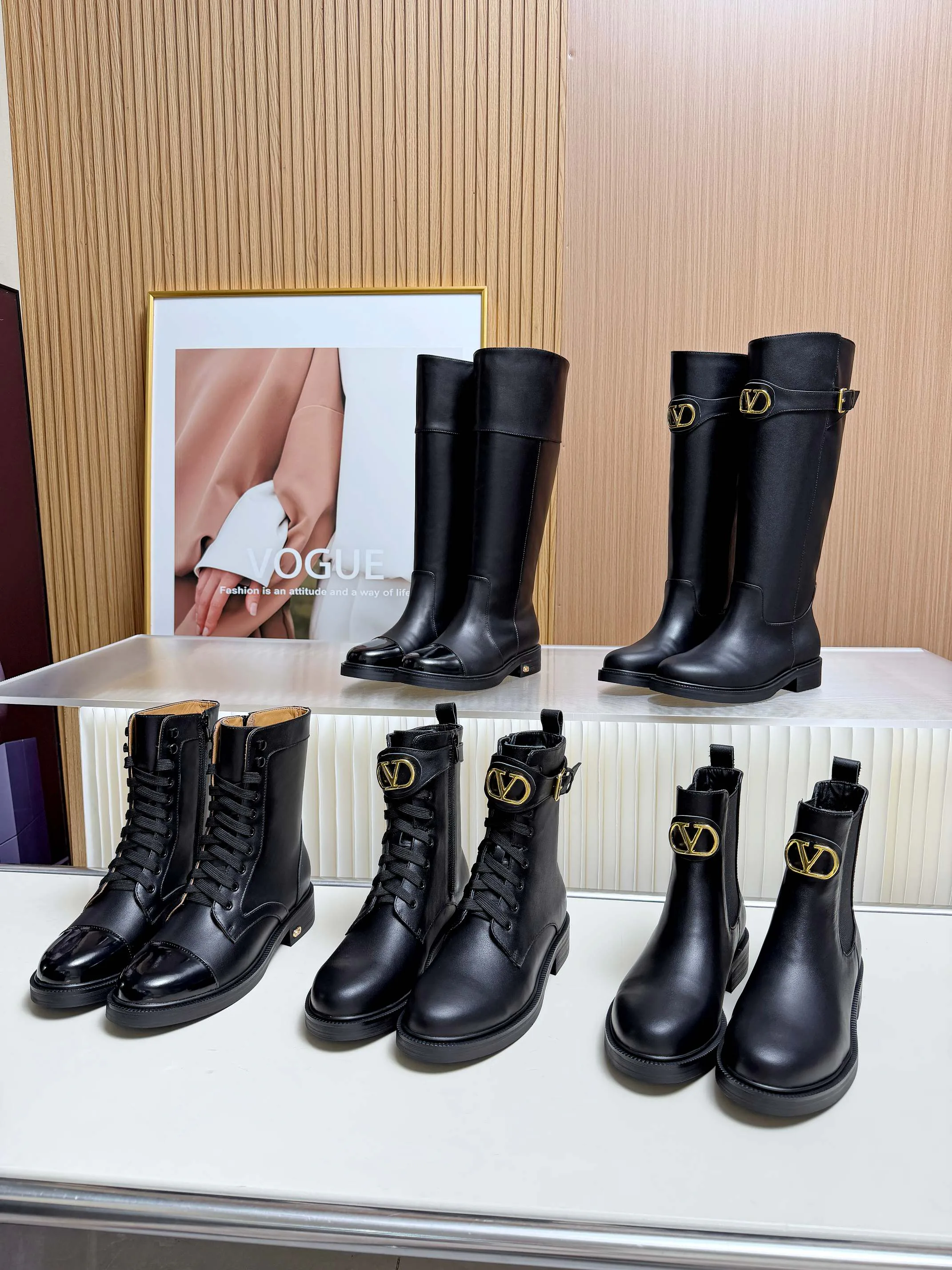 Women's Boots VALENTINO 18415491