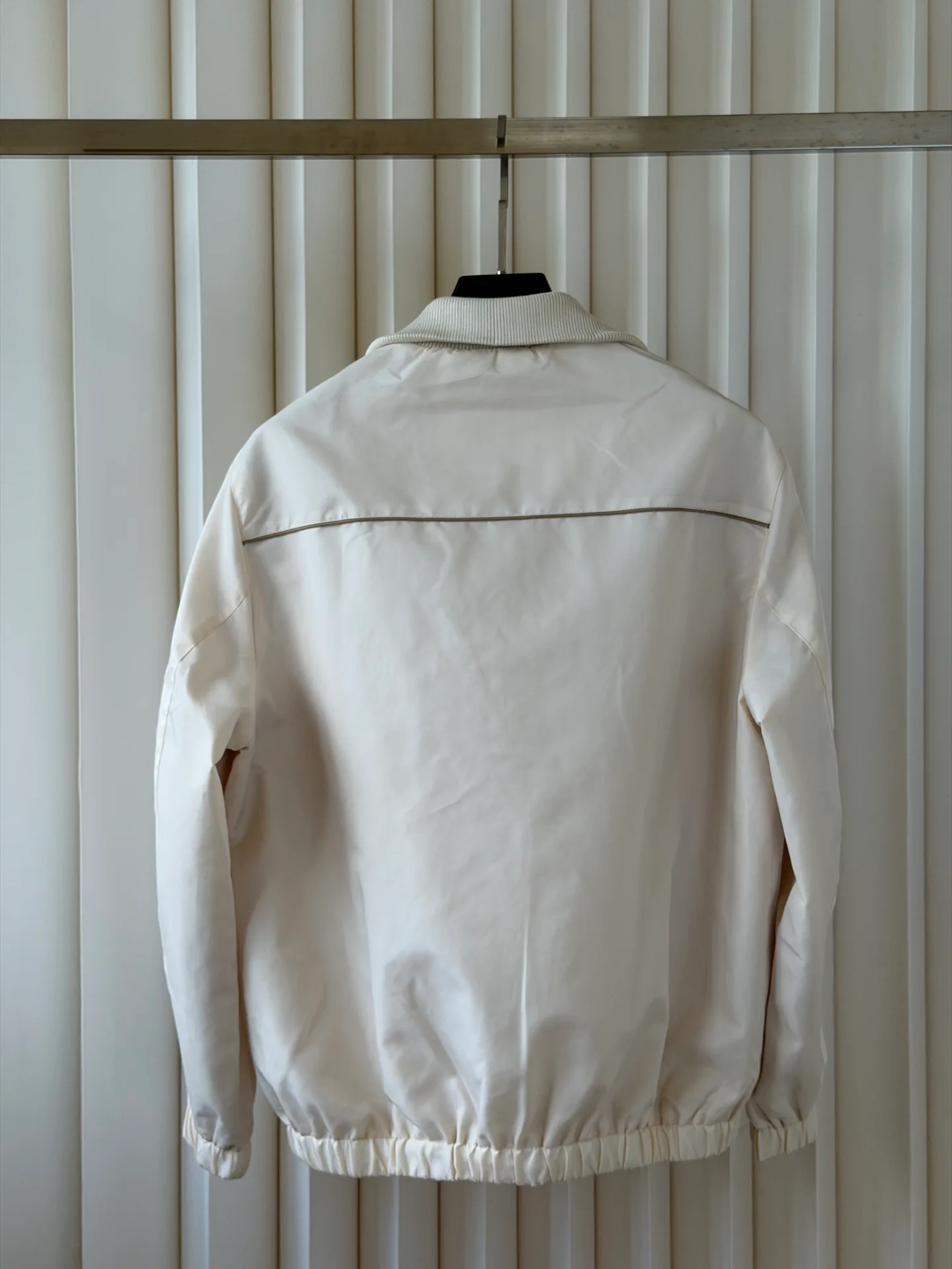 Women's Jackets And Down Jackets LOUIS VUITTON 17950103