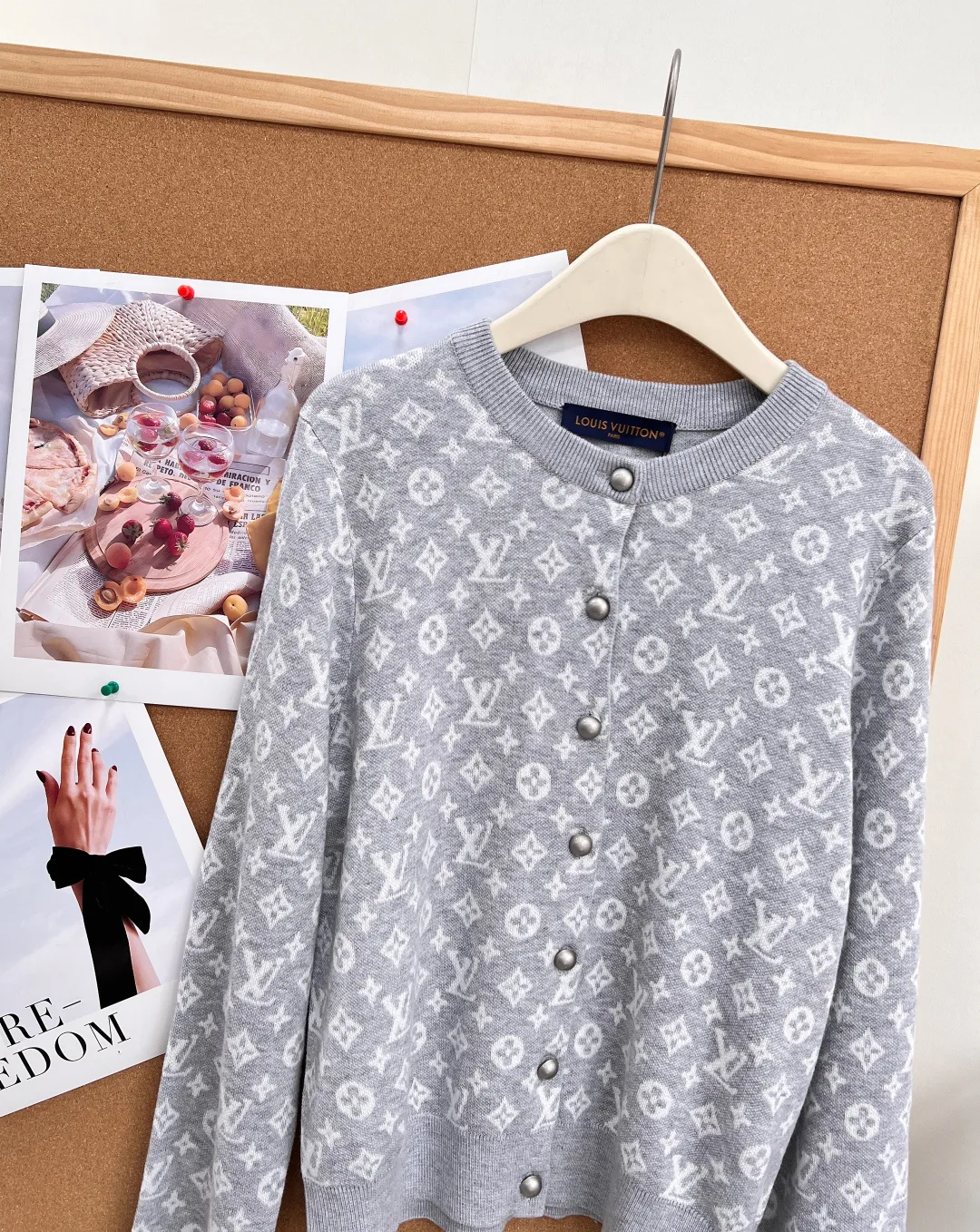 Women's Jumpers And Sweaters LOUIS VUITTON 18015265