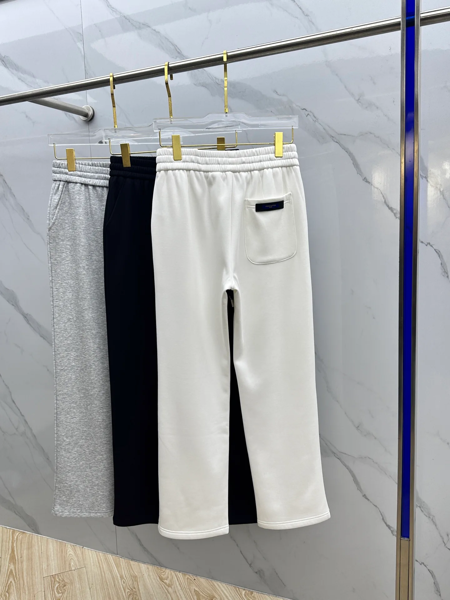 Men's Trousers LOUIS VUITTON 18246666