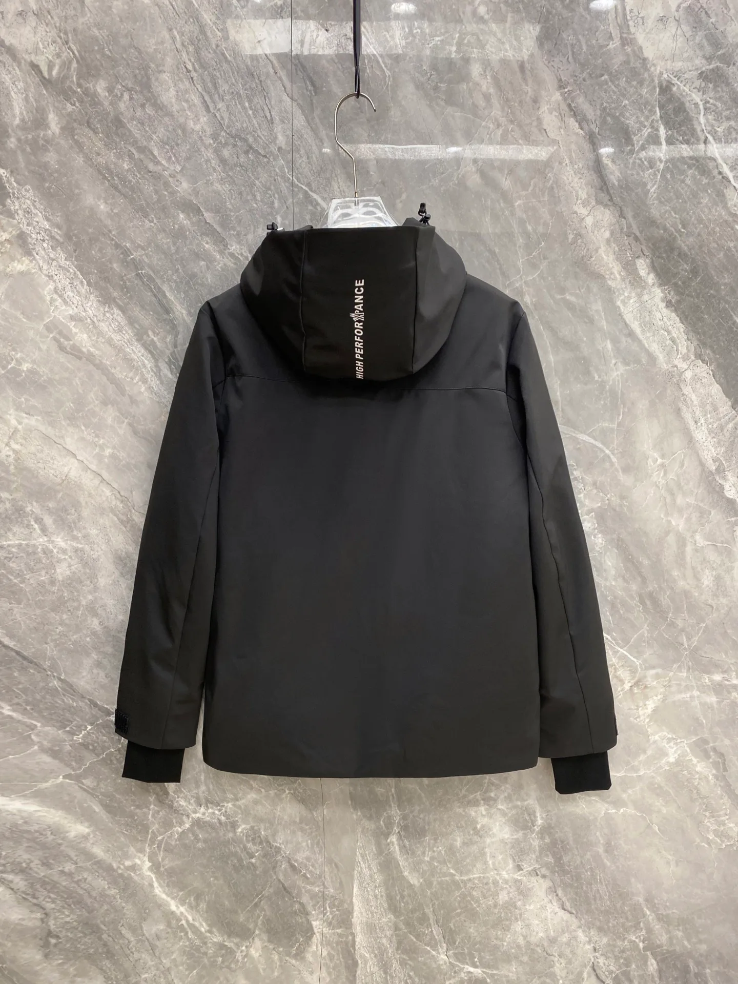 Women's Jackets And Down Jackets MONCLER 18348634