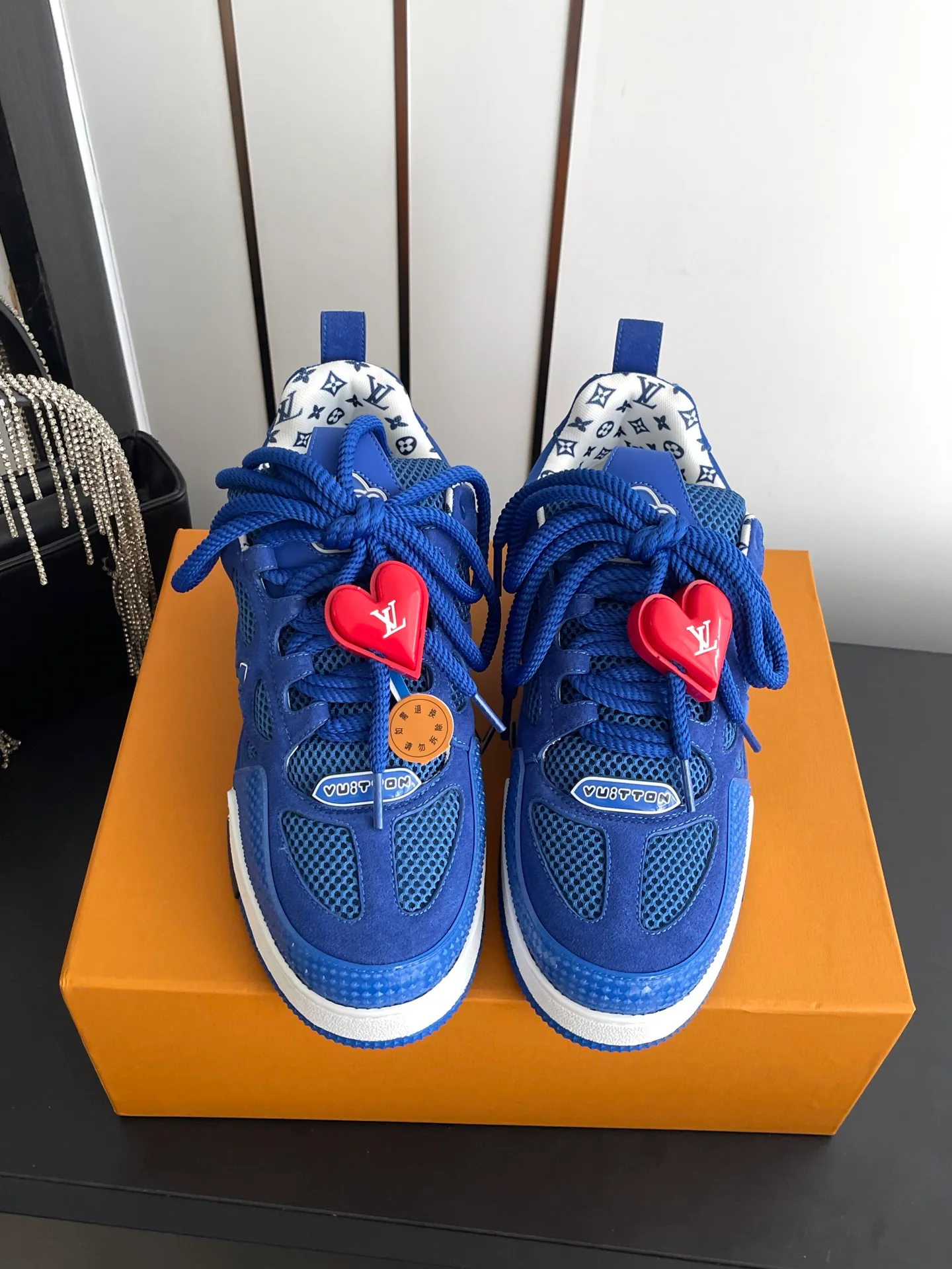 Men's Sneakers LOUIS VUITTON 17554386