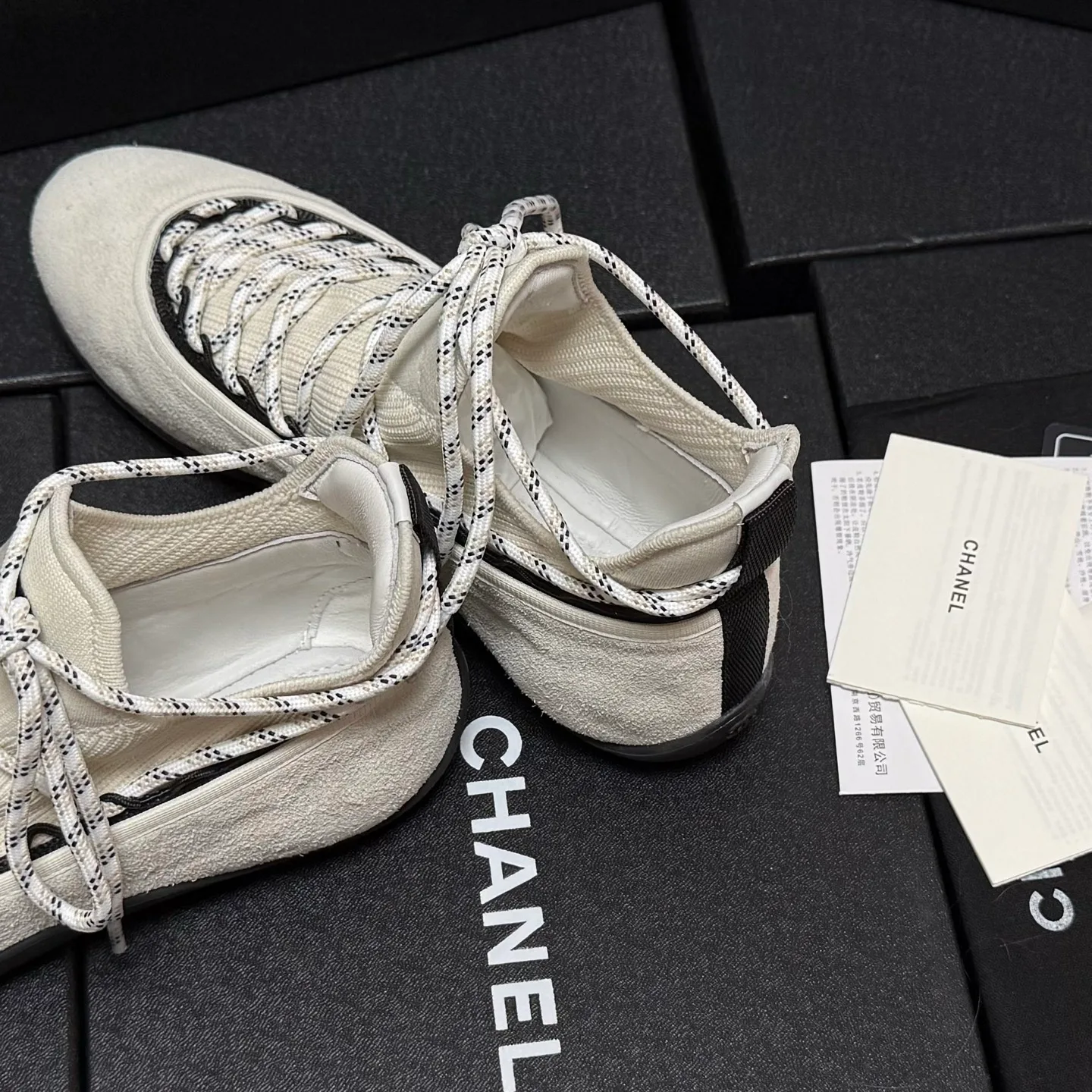 Women's Sneakers CHANEL 18083058