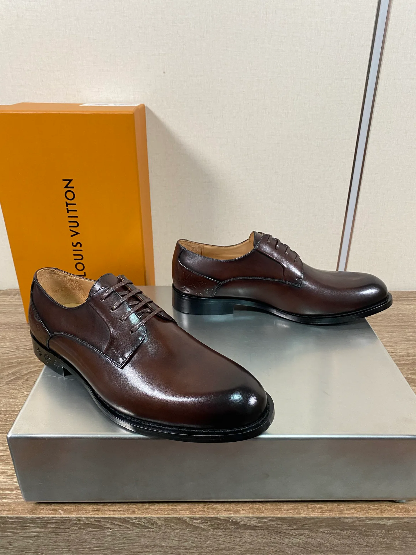 Men's Loafers And Dress Shoes LOUIS VUITTON 18078675