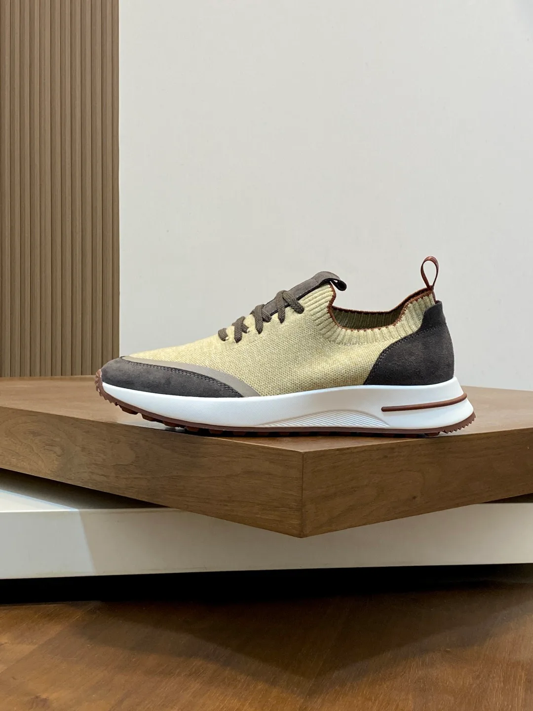 Men's Sneakers LORO PIANA 18100253