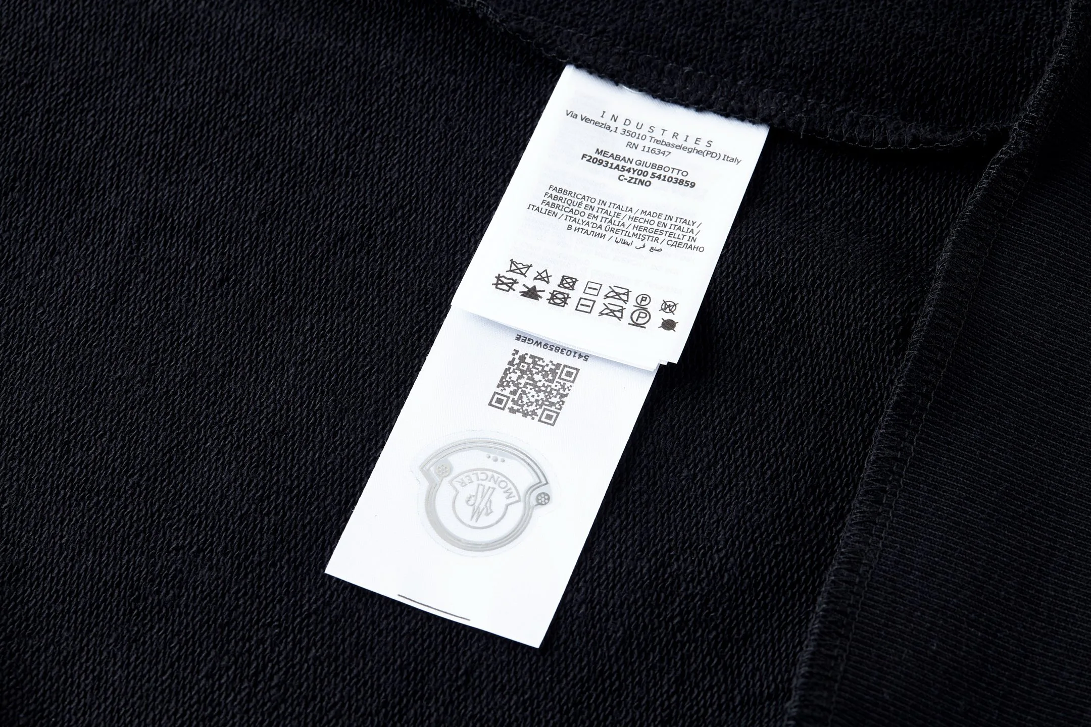 Women's Sweatshirts And Hoodies MONCLER 18237065