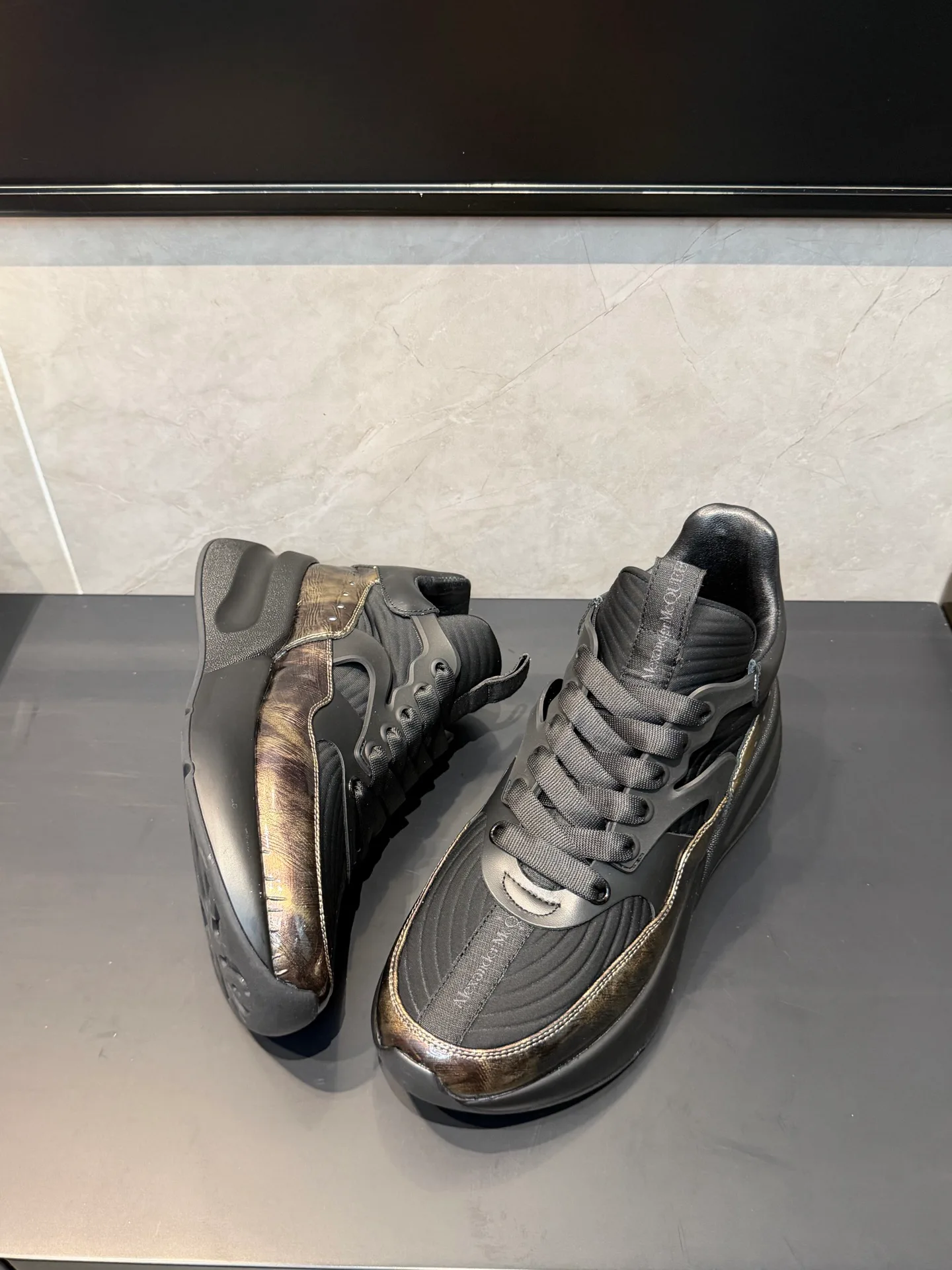Women's Sneakers ALEXANDER MCQUEEN 18363812
