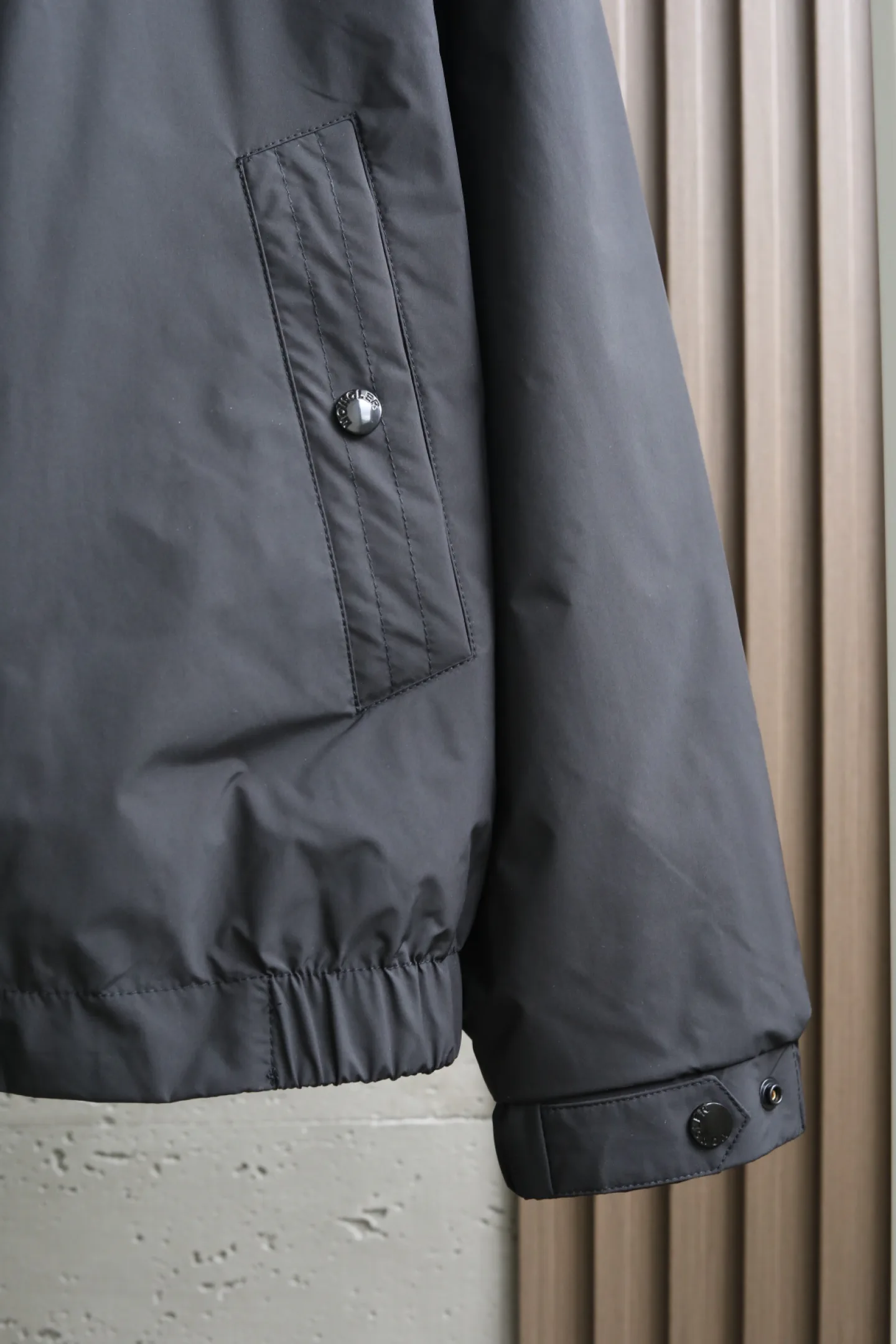 Men's Jackets And Down Jackets MONCLER 18109223