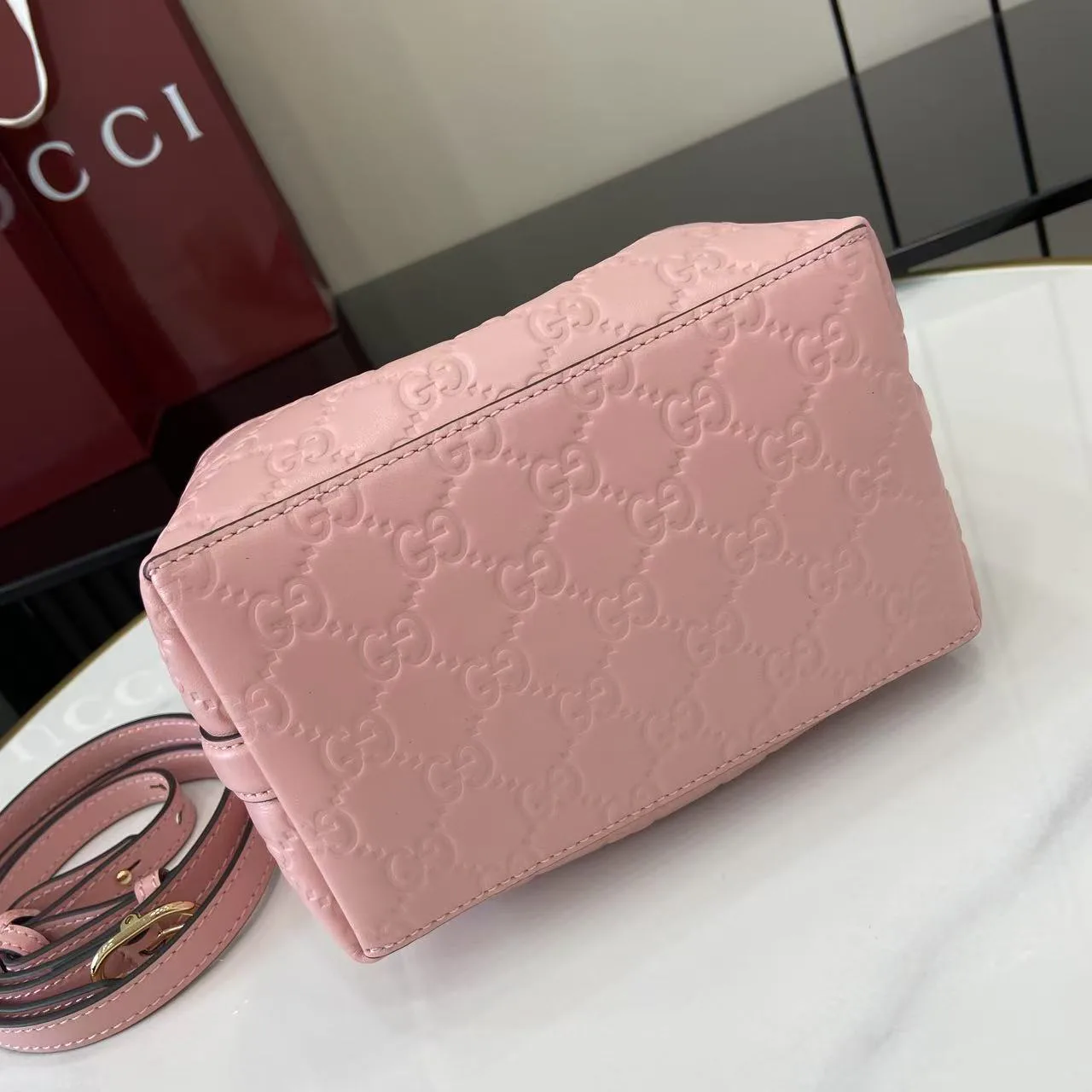 Women's Classic Handbags GUCCI 18404542