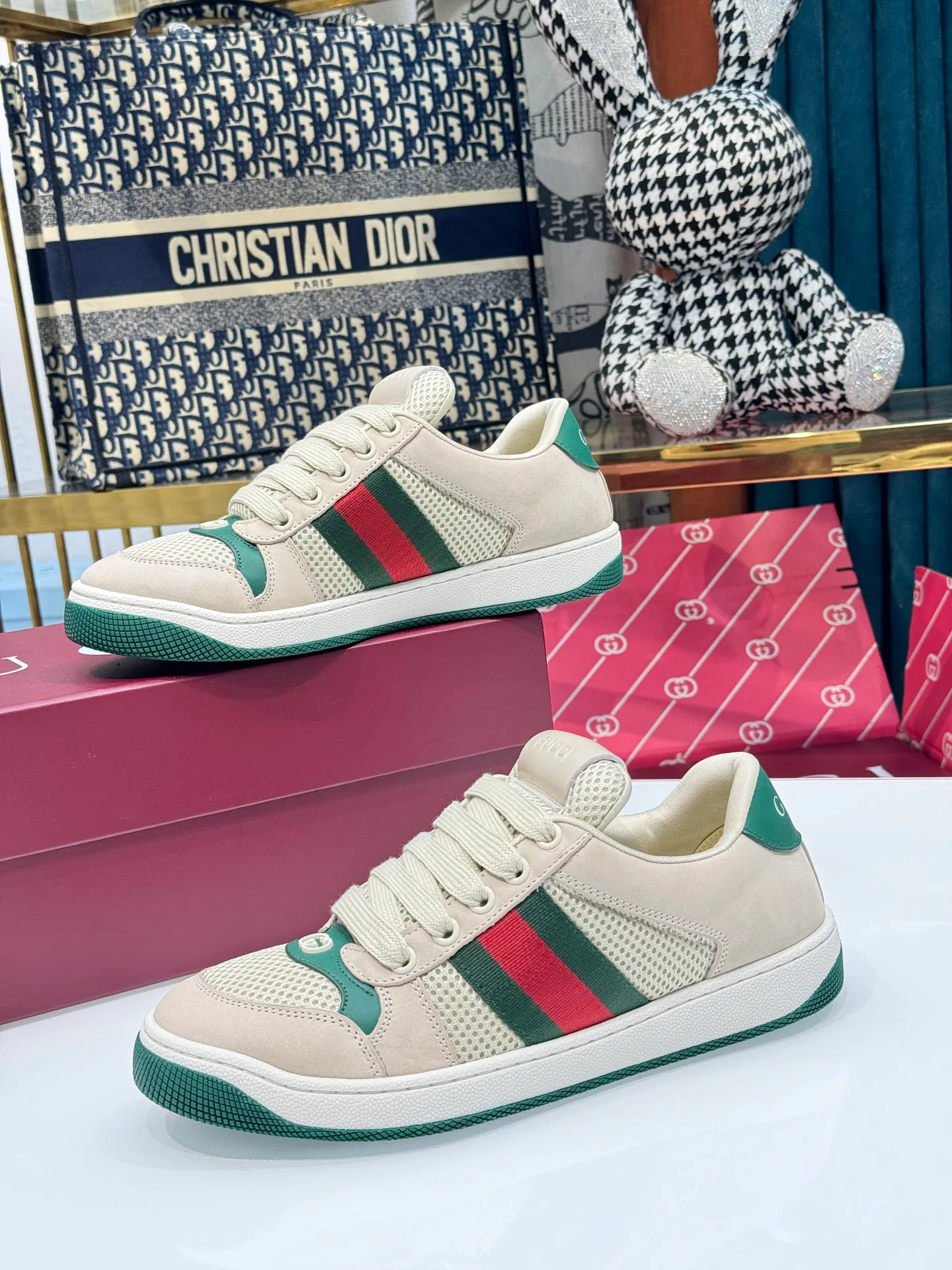 Women's Sneakers GUCCI 17946878