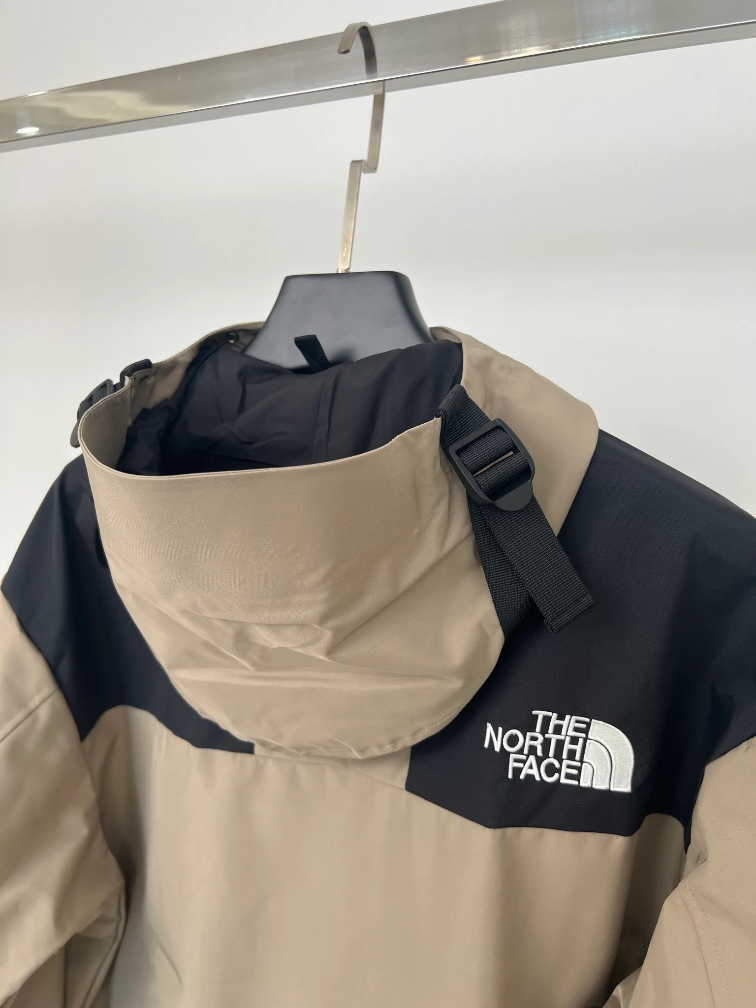 Women's Jackets And Down Jackets THE NORTH FACE 18416095