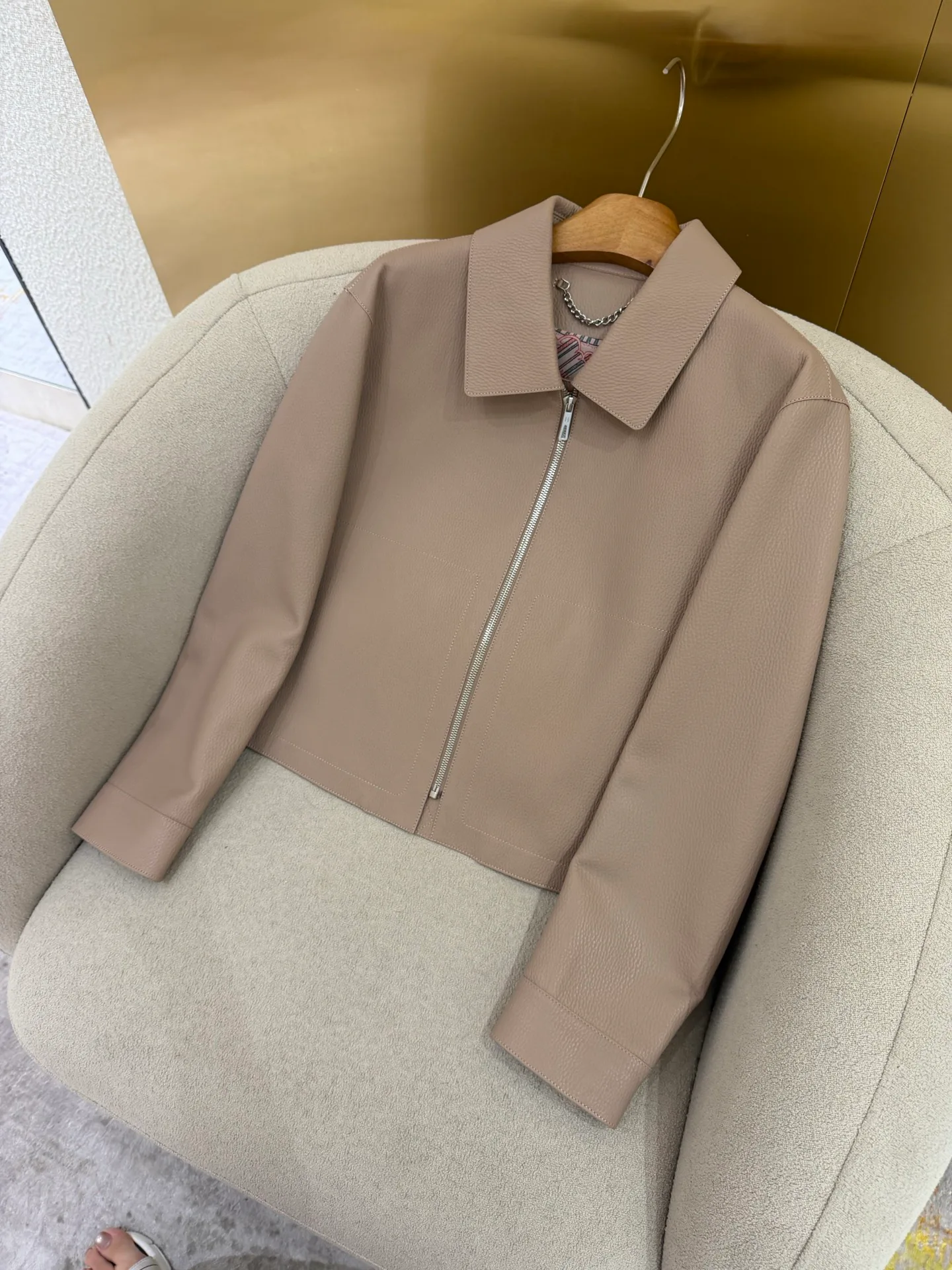 Women's Leather Jackets And Sheepskin Coats HERMES 17802394