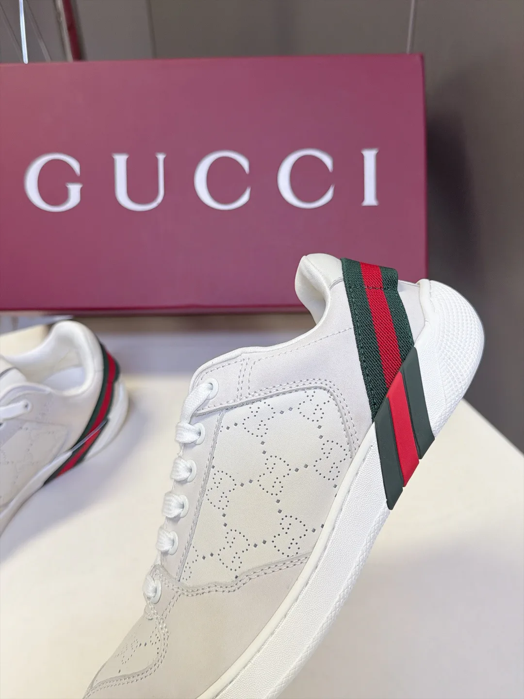 Women's Sneakers GUCCI 18005183