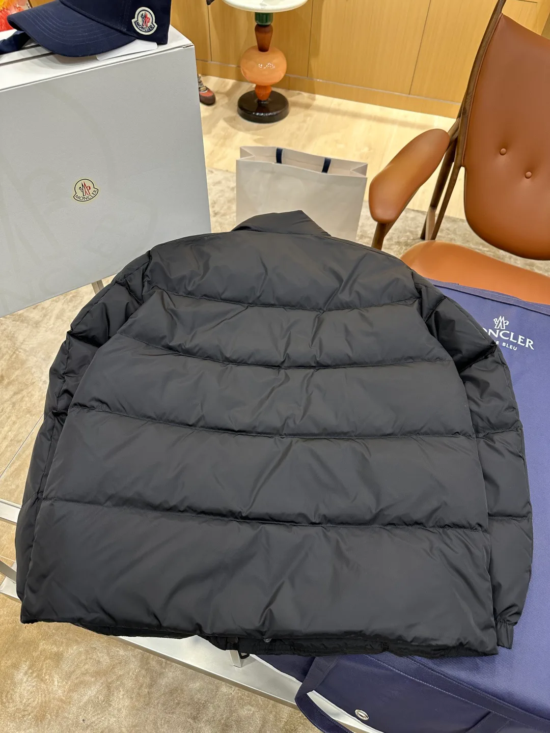 Men's Jackets And Down Jackets MONCLER 18461306