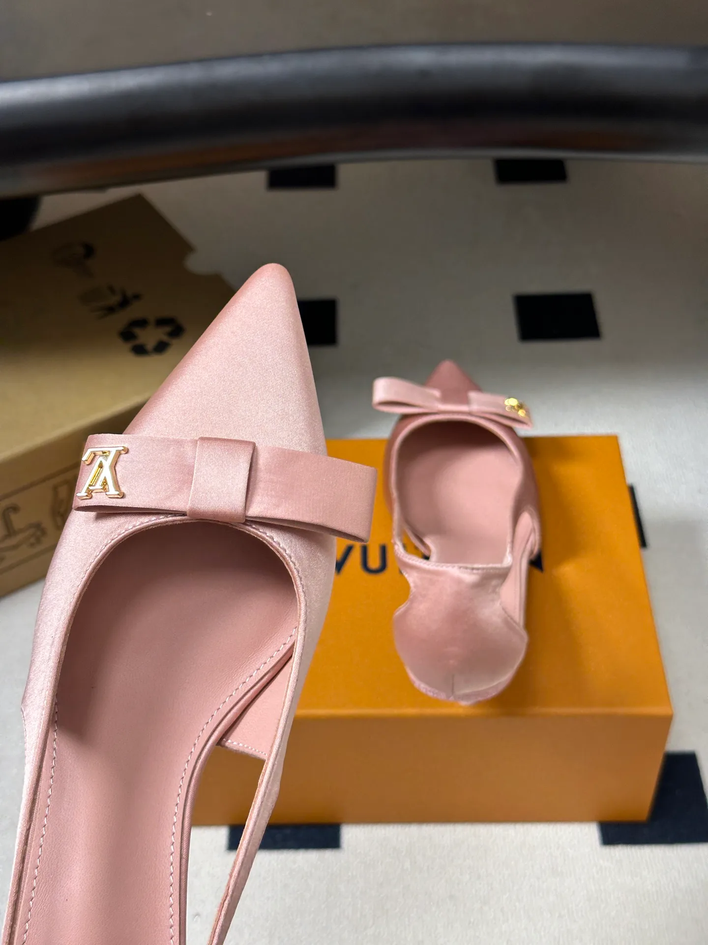 Women's Heels LOUIS VUITTON 17768185
