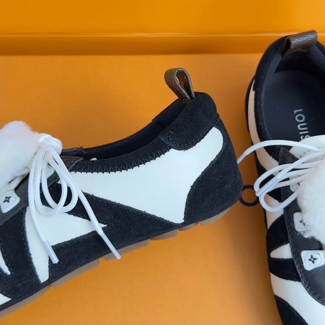 Women's Sneakers LOUIS VUITTON 17415512